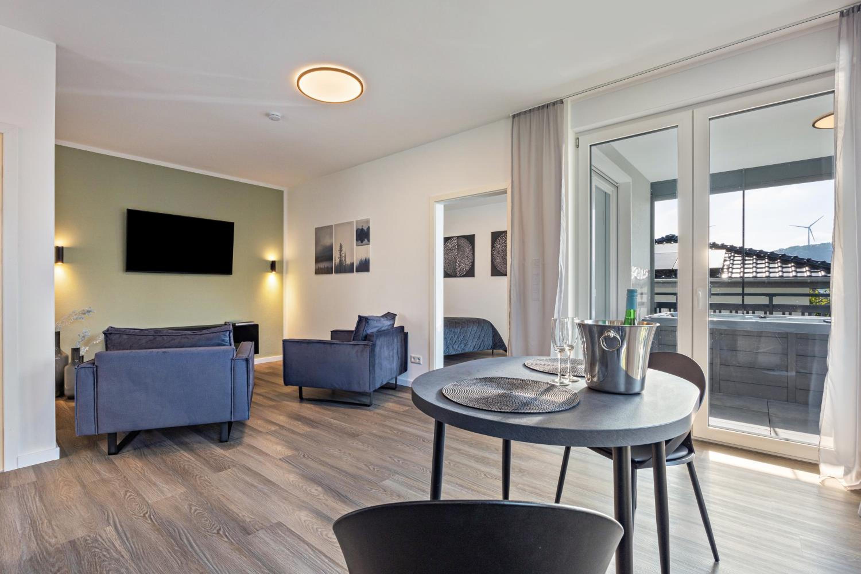 Superior One-Bedroom Apartment with Balcony