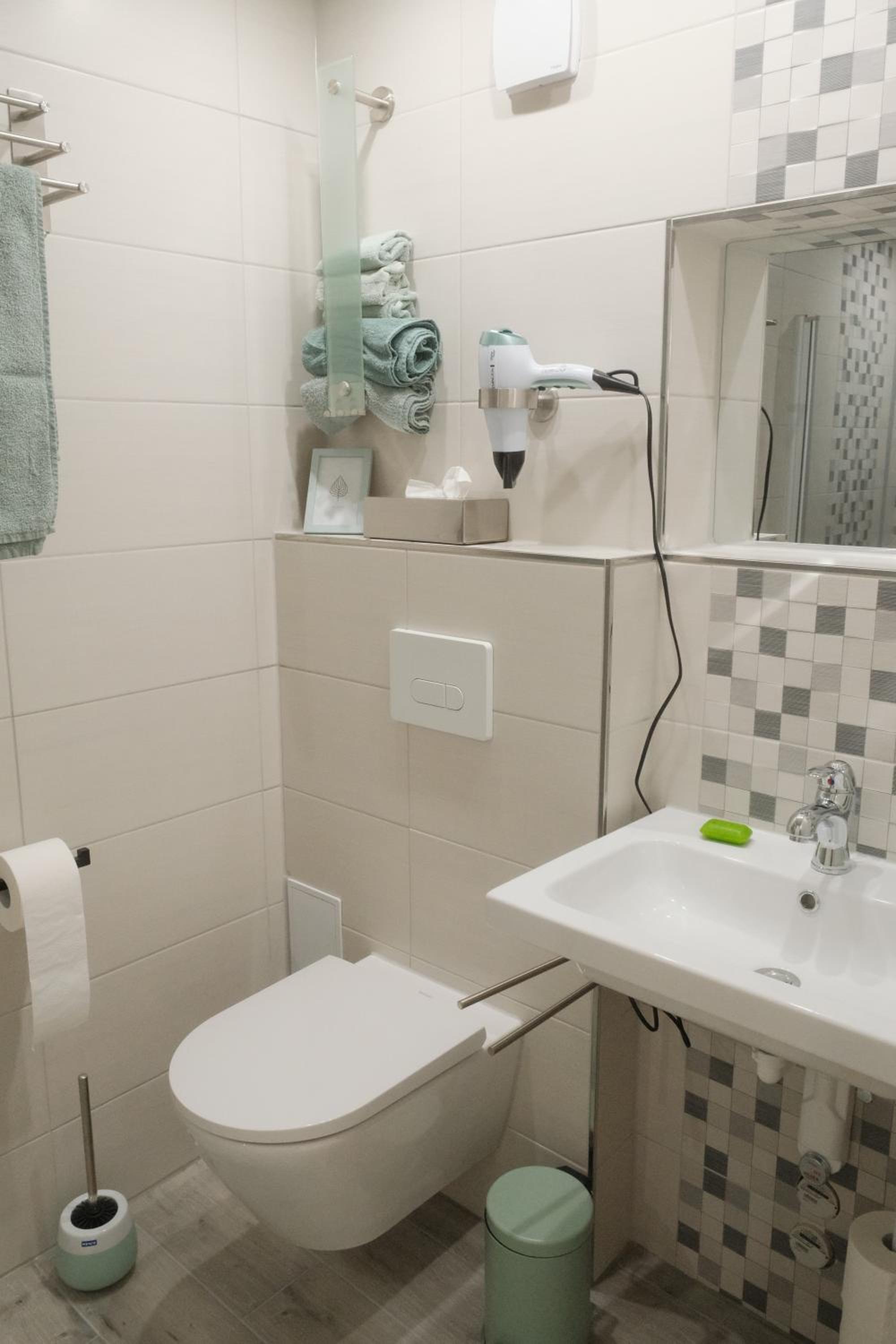 Double Room with Private Bathroom photo 2