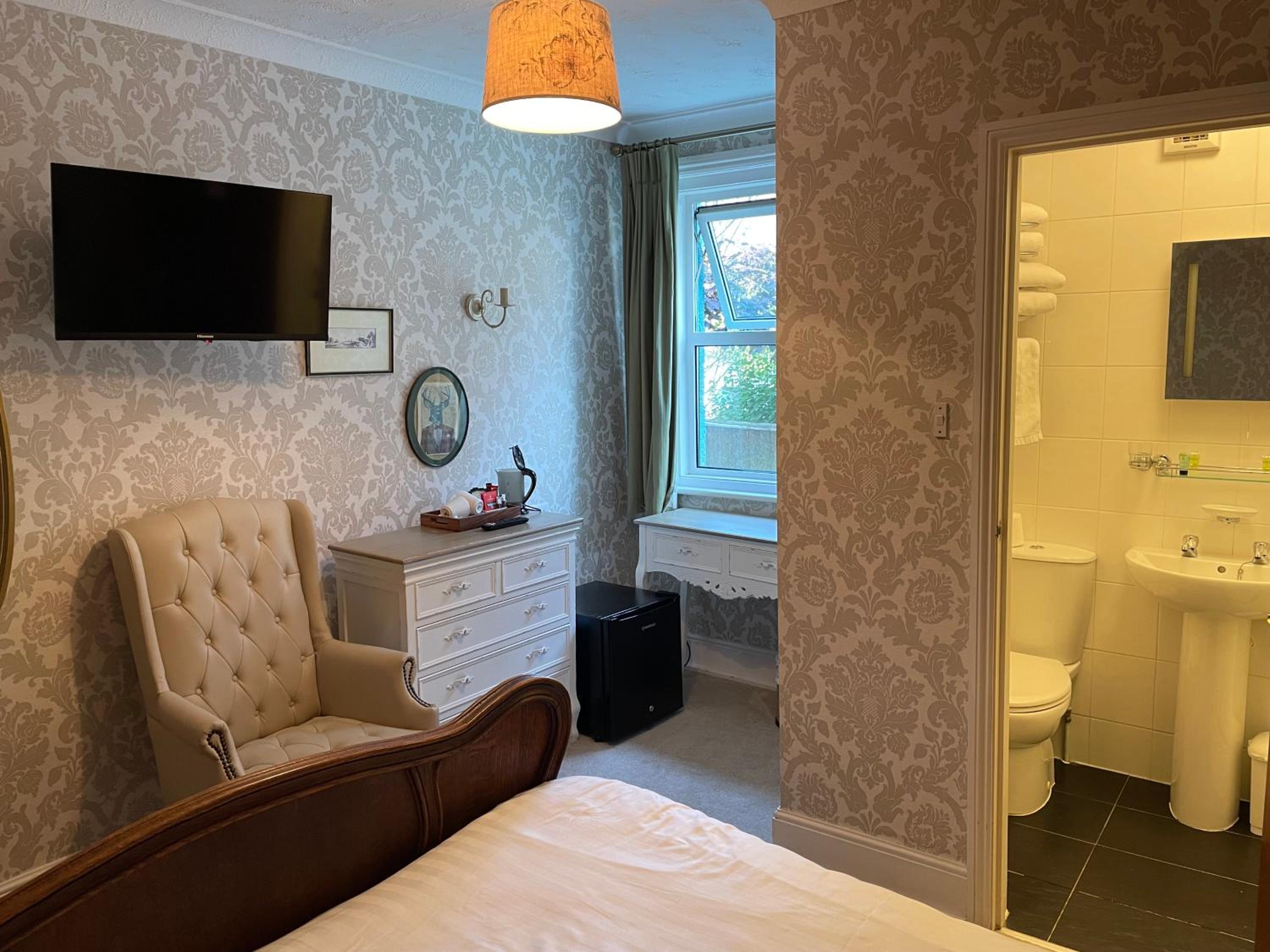 Double Room - Photo 7