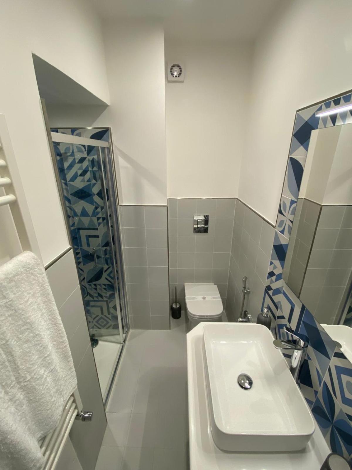 Double Room with Private Bathroom photo 3