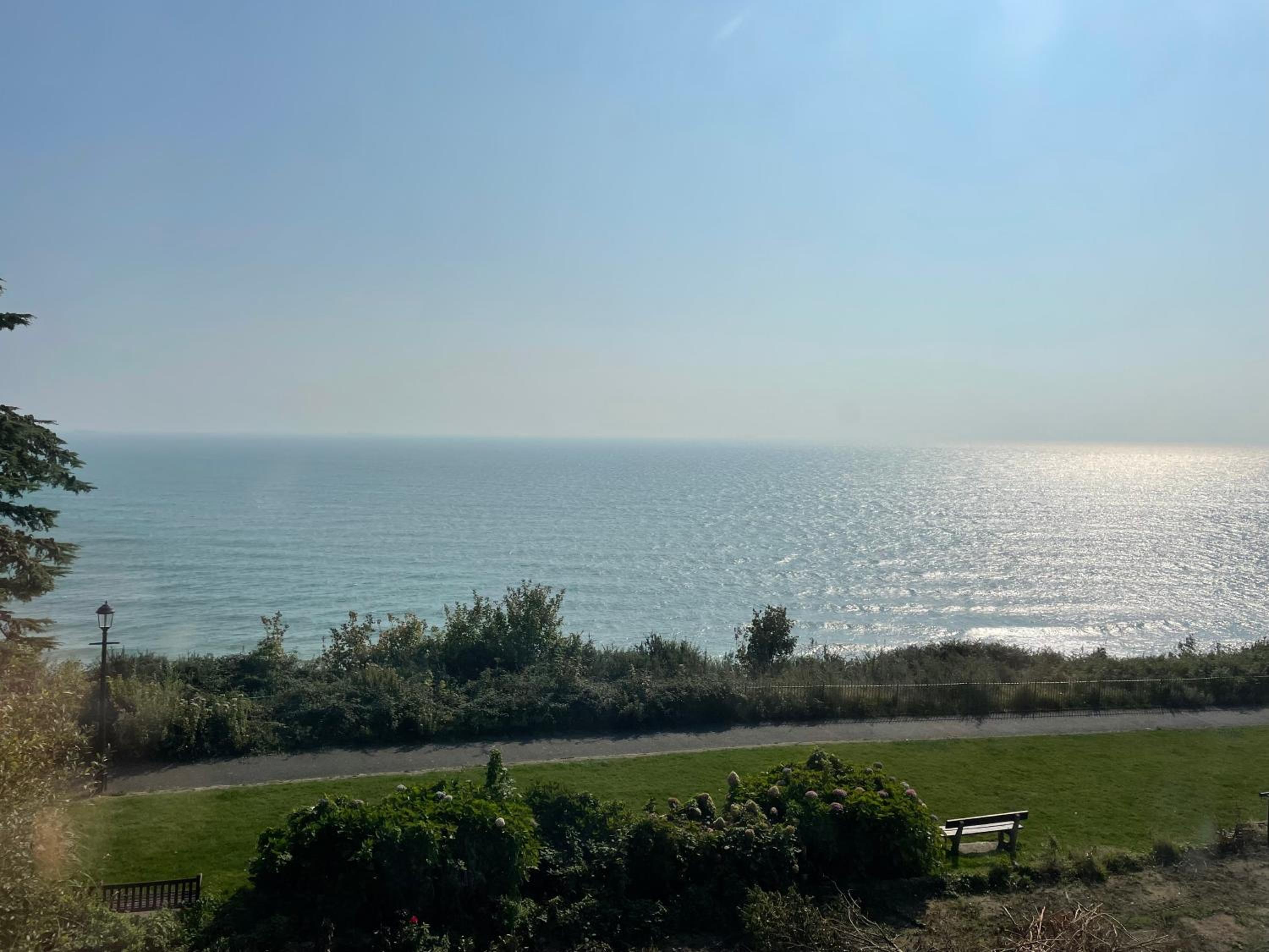 Deluxe Double Room with Sea View - Photo 8