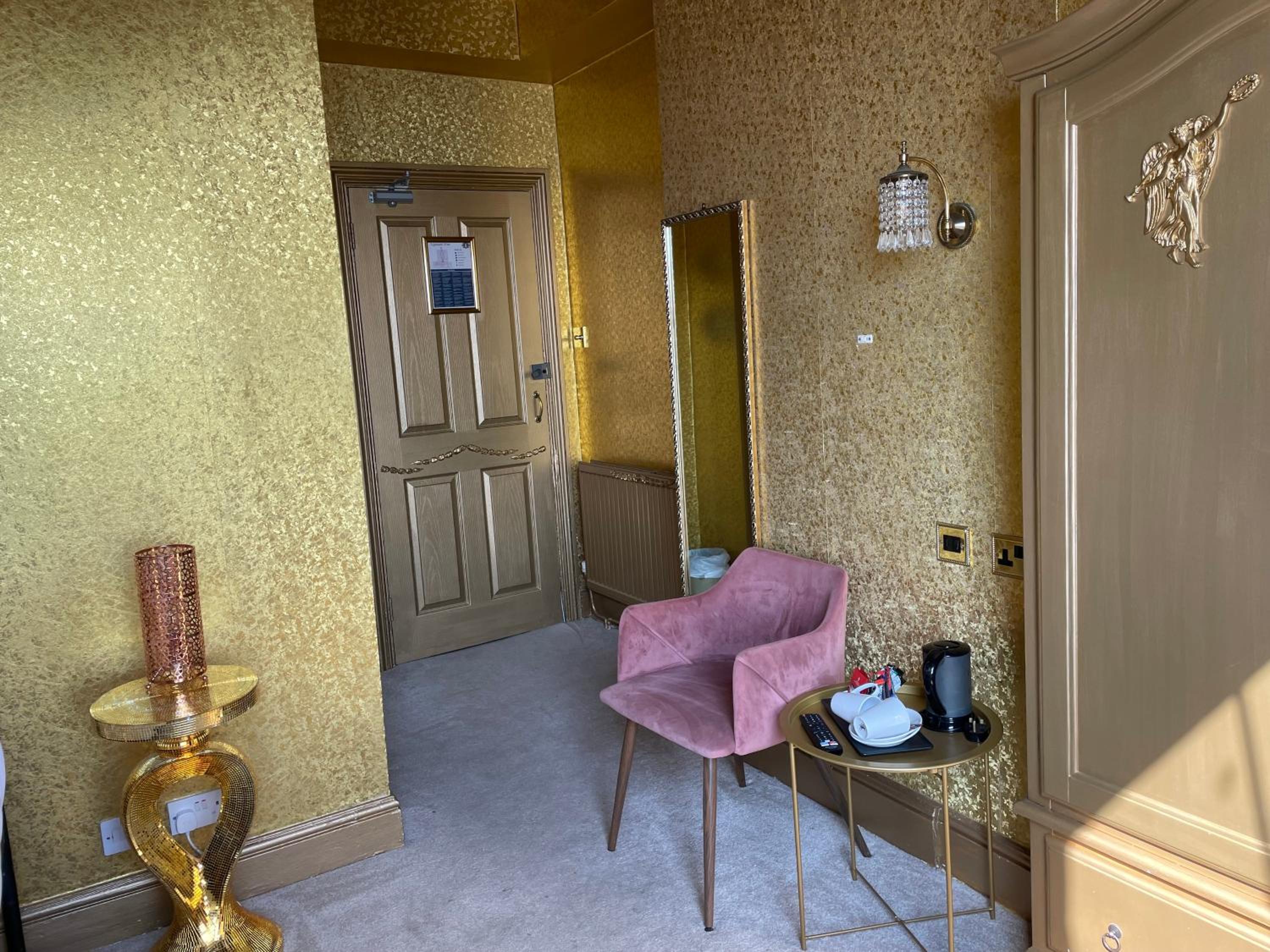 Deluxe Double Room with Sea View - Photo 15