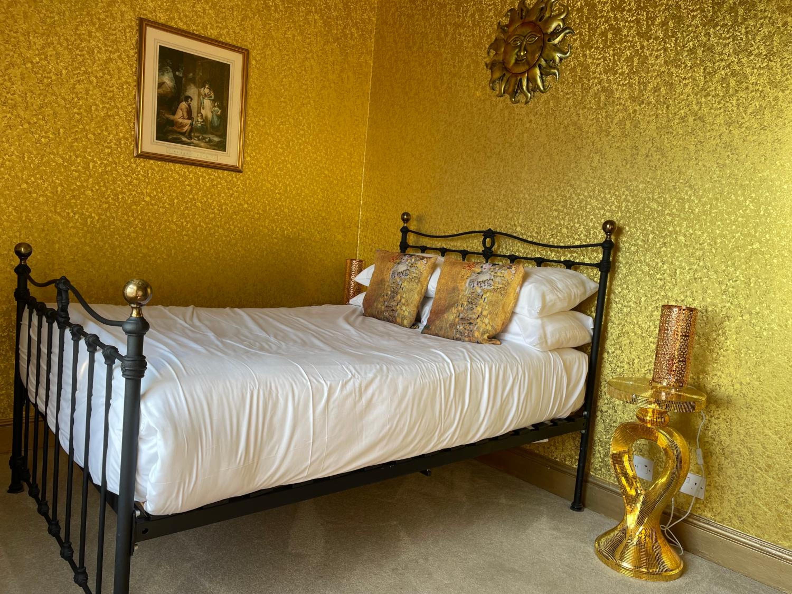 Deluxe Double Room with Sea View - Photo 16