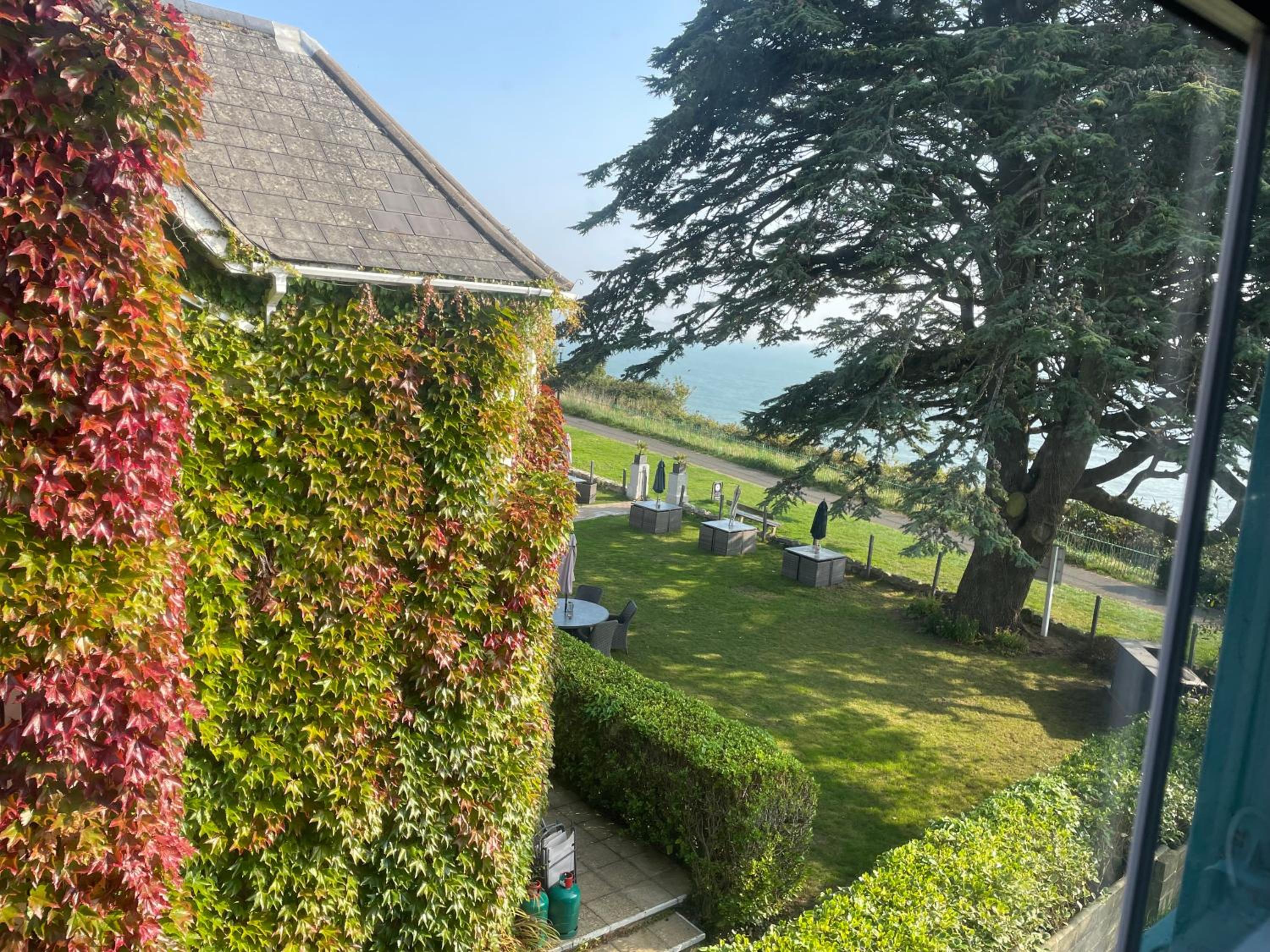 Deluxe Double Room with Sea View - Photo 14