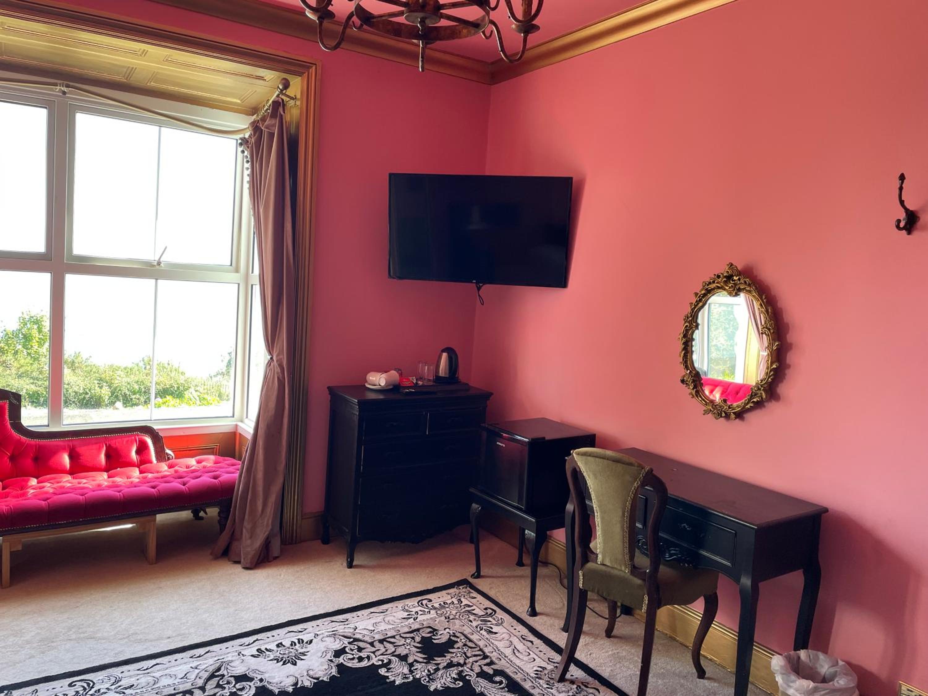 Family Room - Photo 10