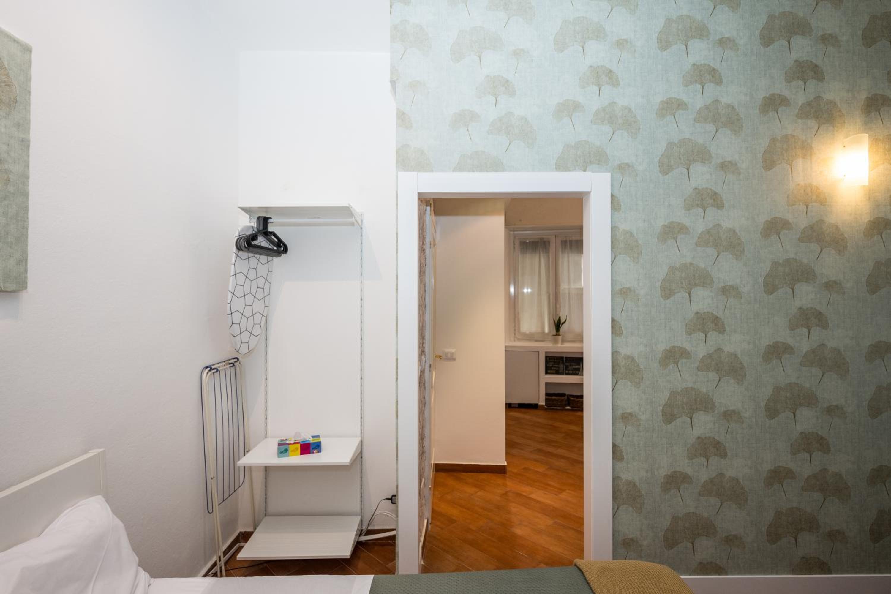 One-Bedroom Deluxe Apartment