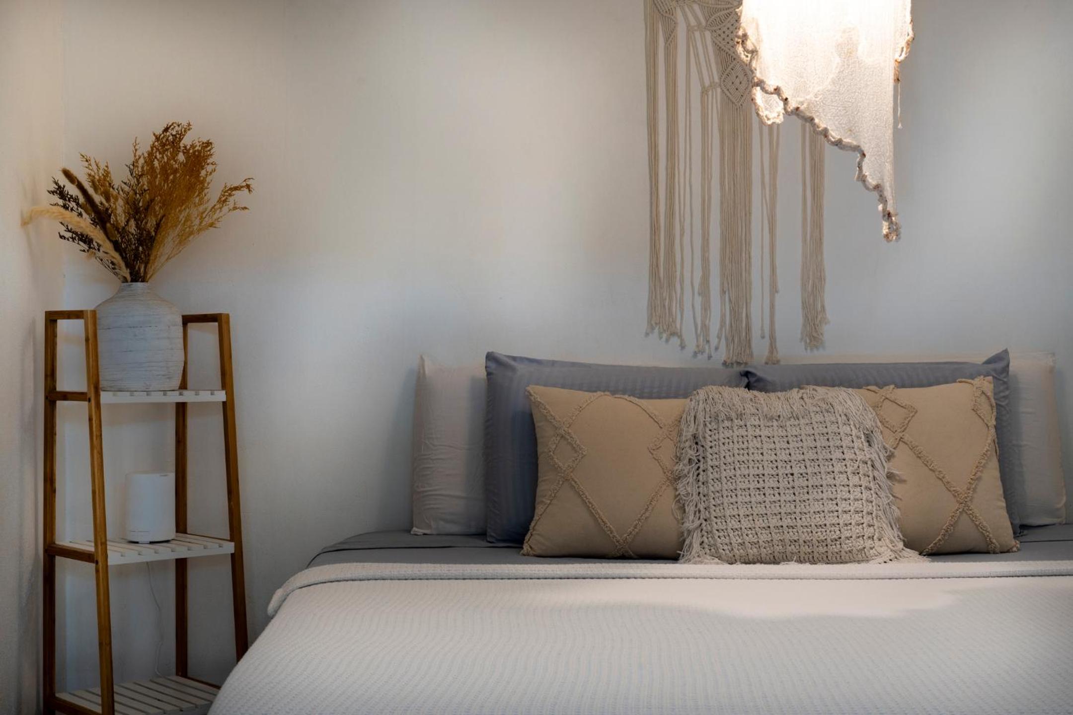 Deluxe King Suite