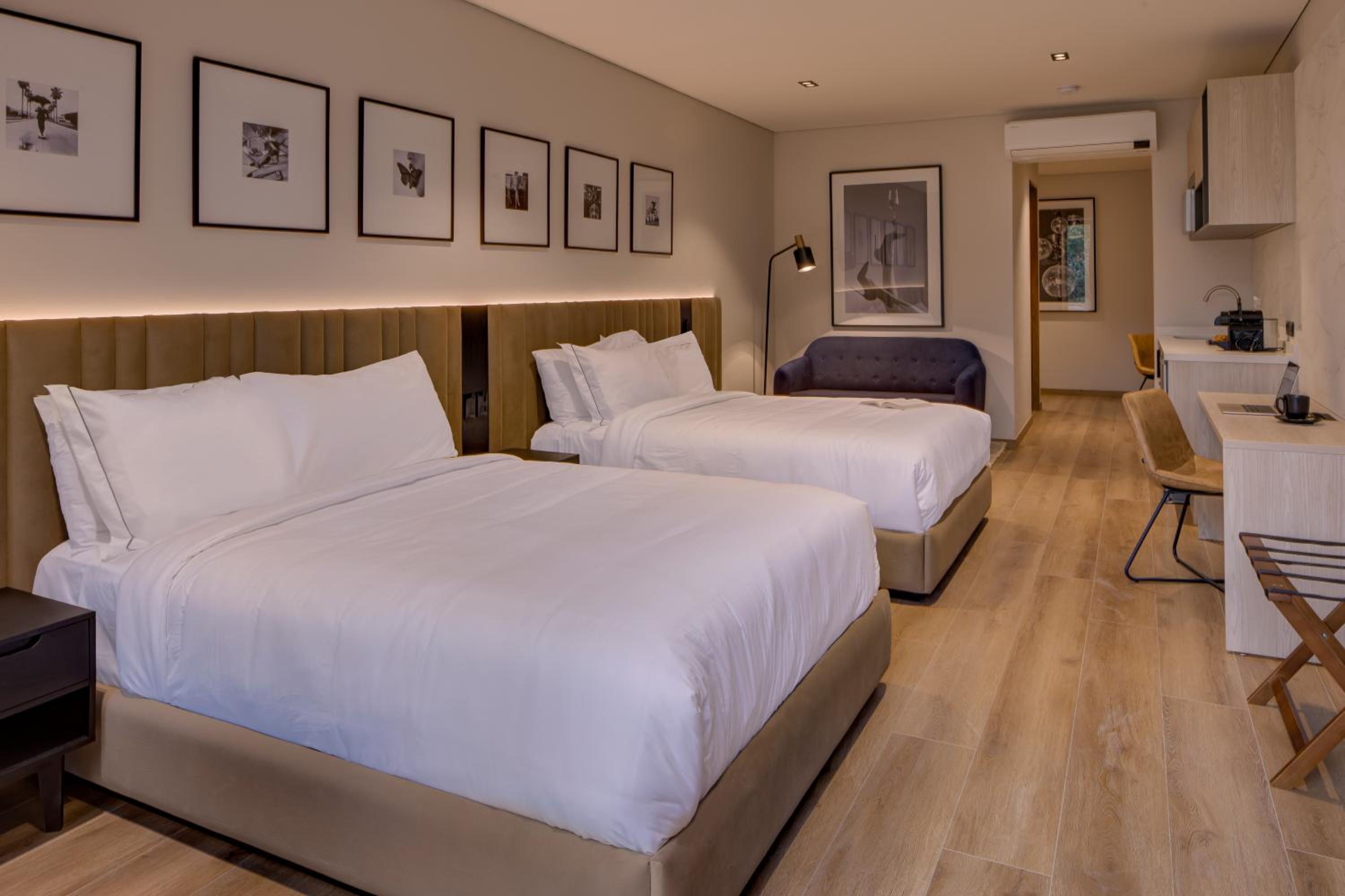 Standard Double Suite