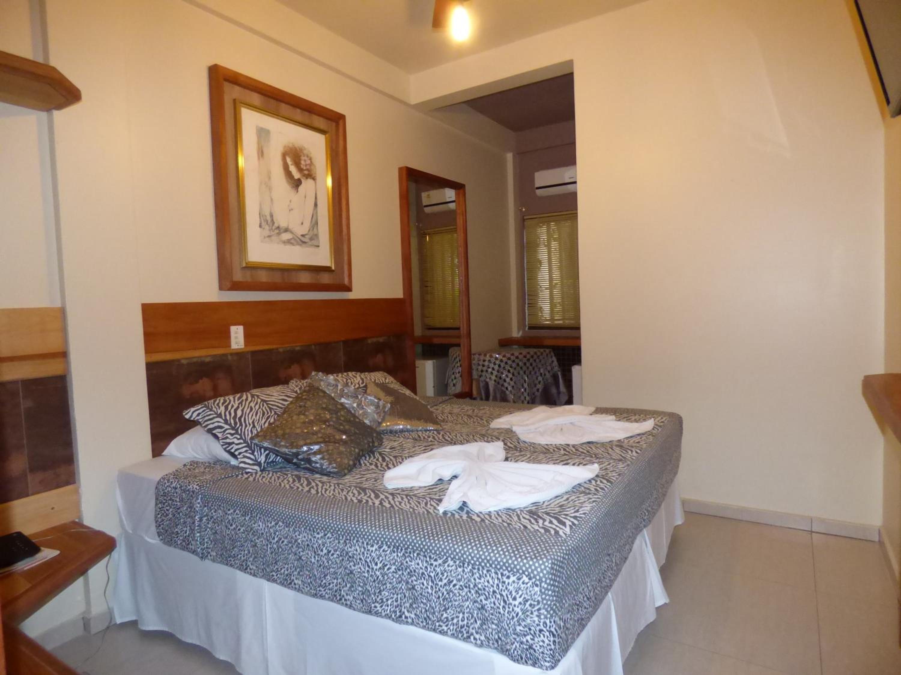 Double Room with Double bed - Photo 10
