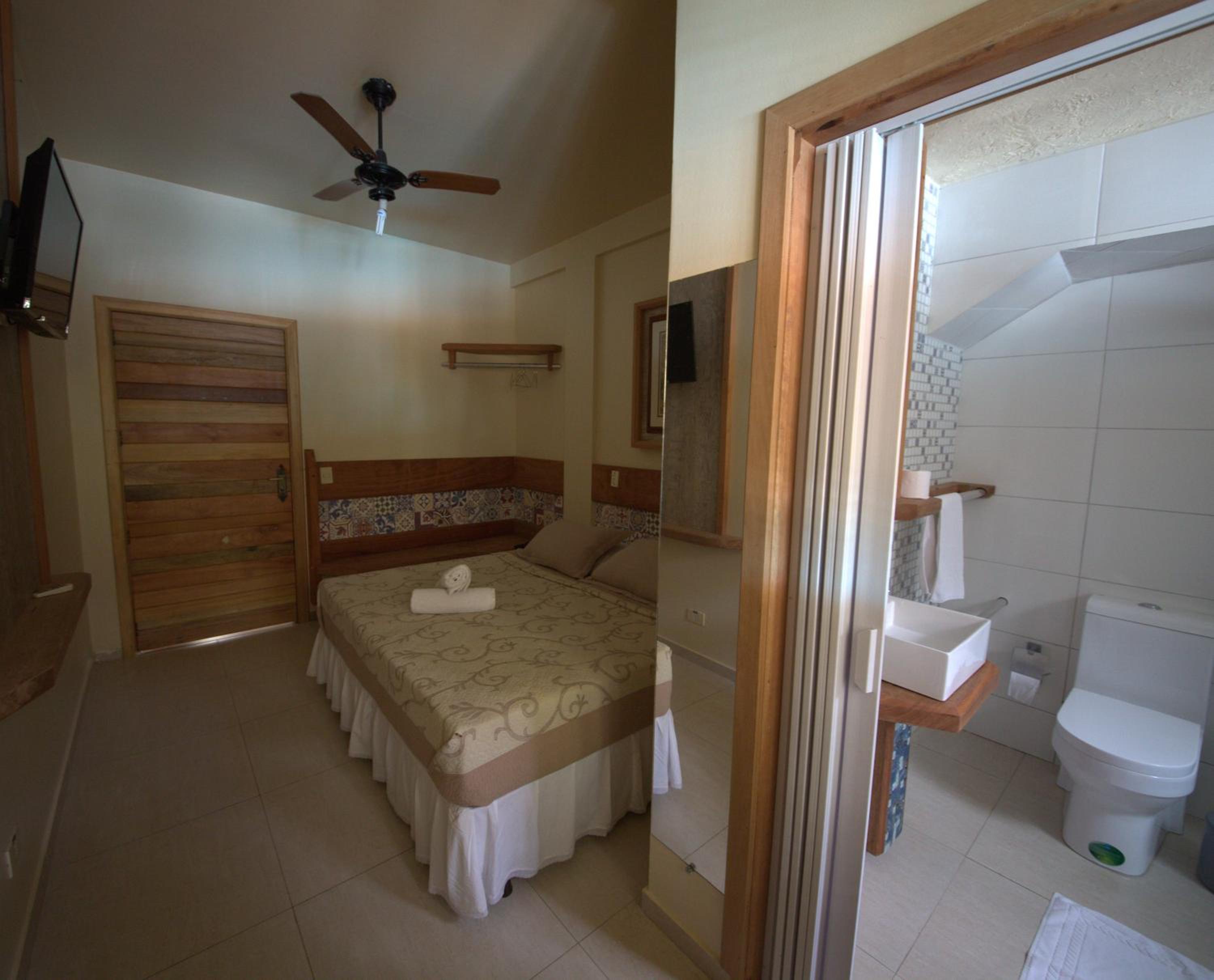 Double Room with Double bed - Photo 9