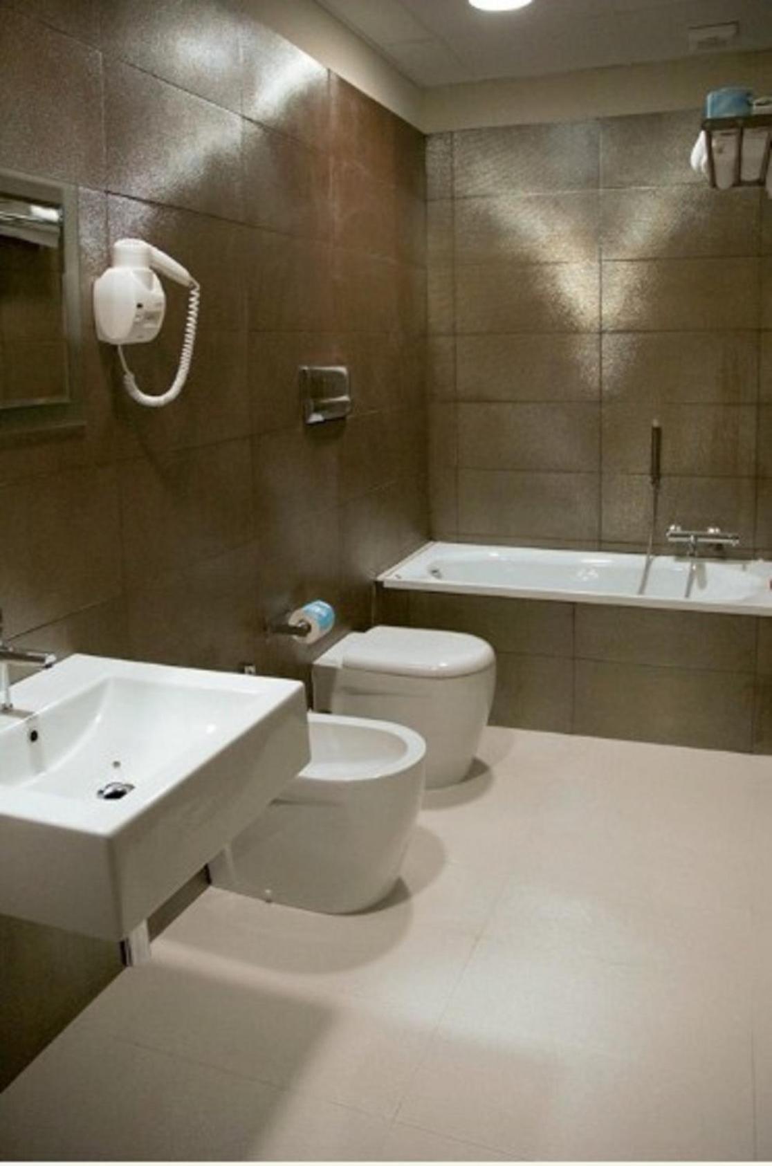 Double Room - Photo 4