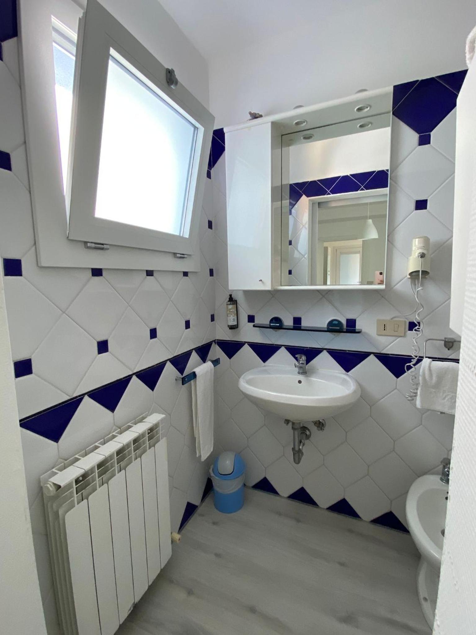 One-Bedroom Apartment with Terrace photo 3