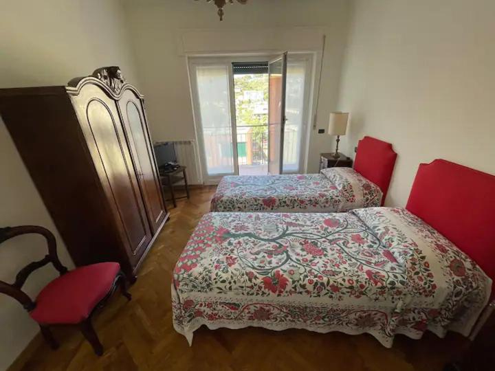 Three-Bedroom Apartment photo 1