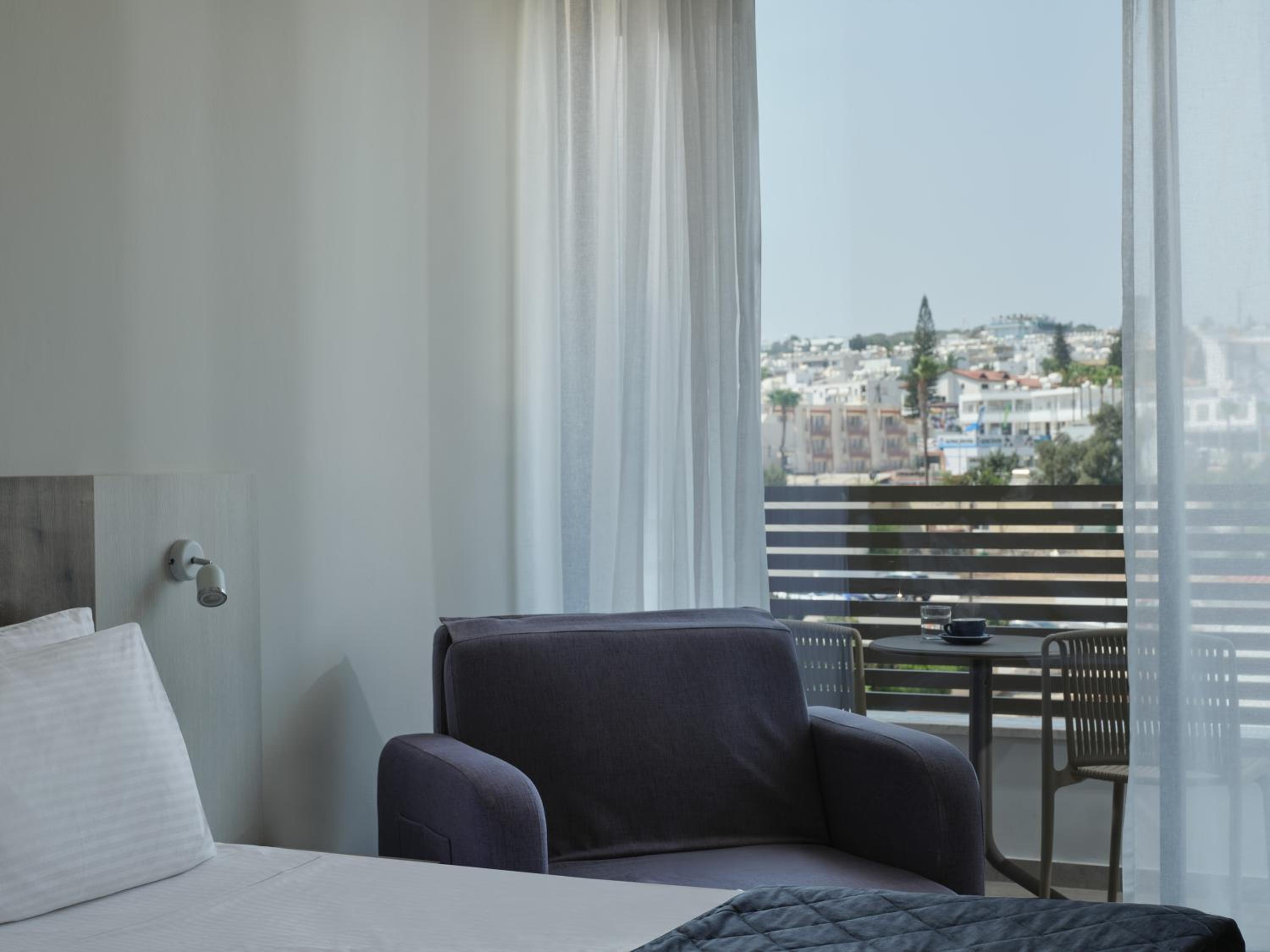 Deluxe Double Room Inland View photo 2