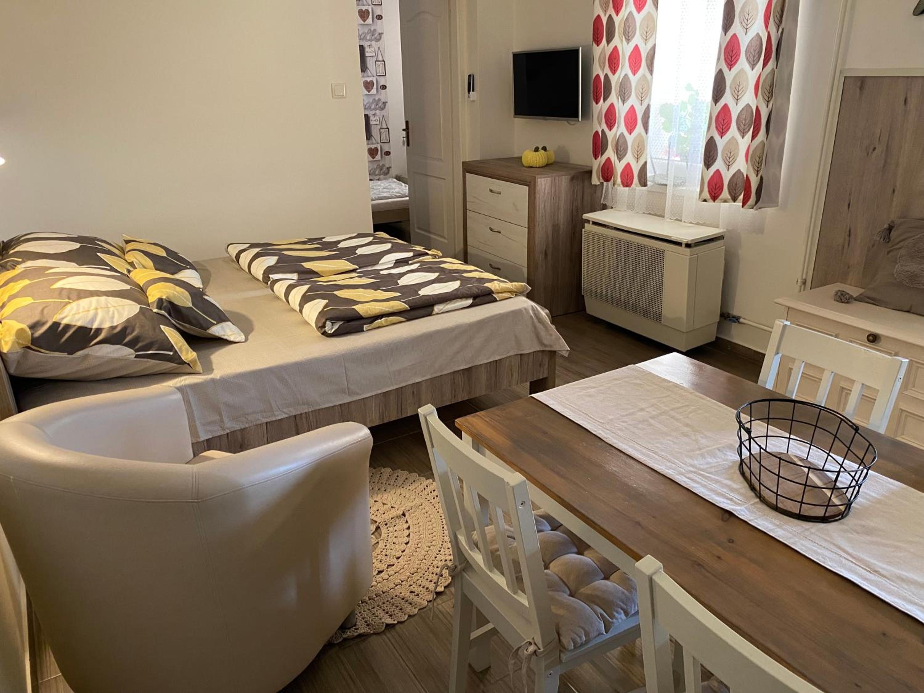 Two-Bedroom Apartment - Photo 6