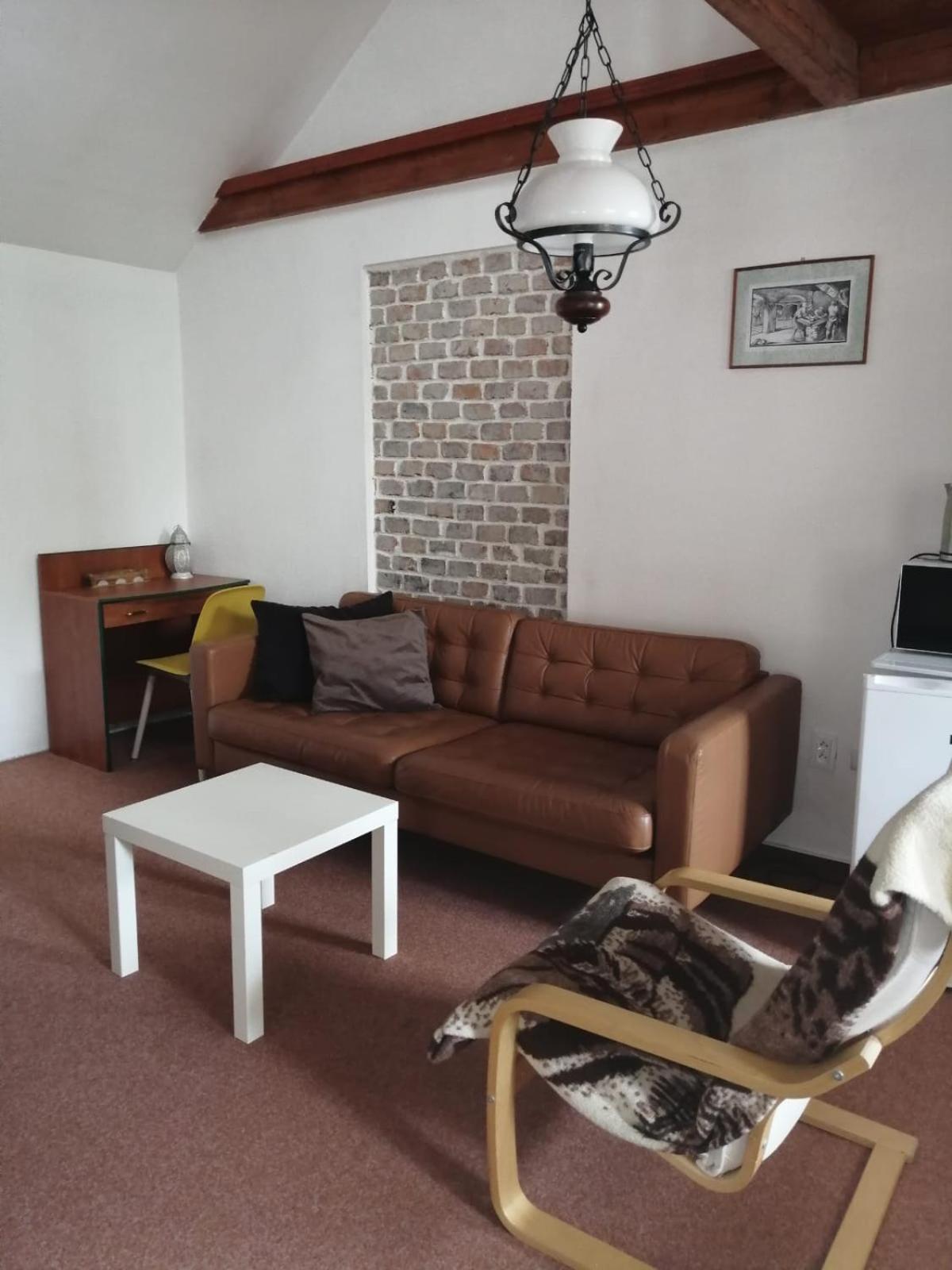 Standard Twin Room - Photo 10
