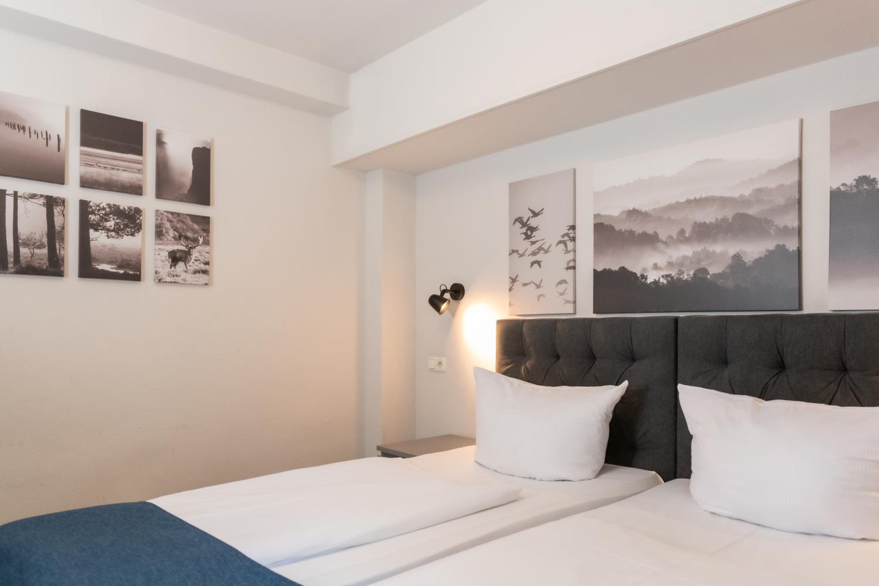 Standard Double Room photo 2