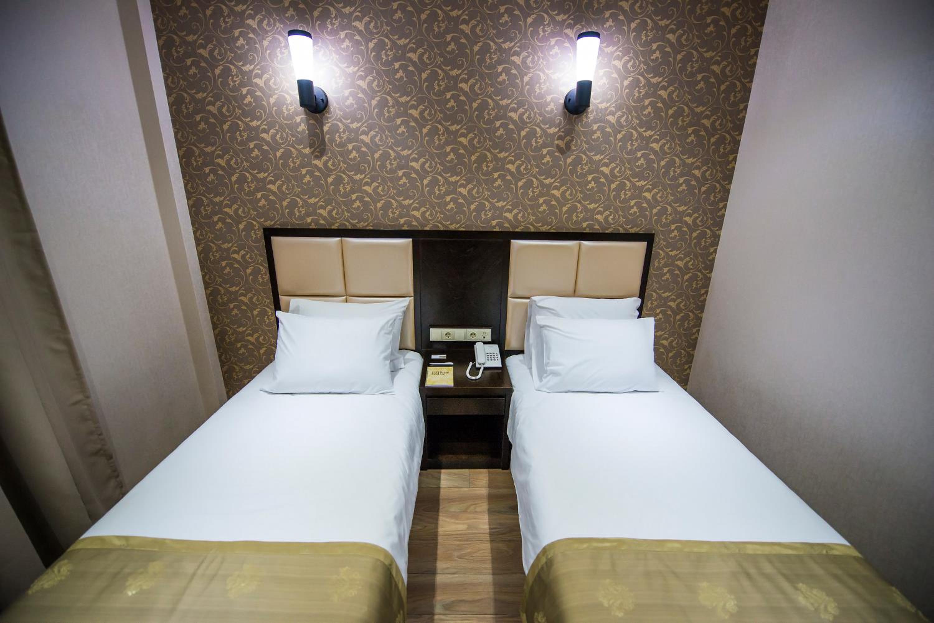 Standard Twin Room photo 3