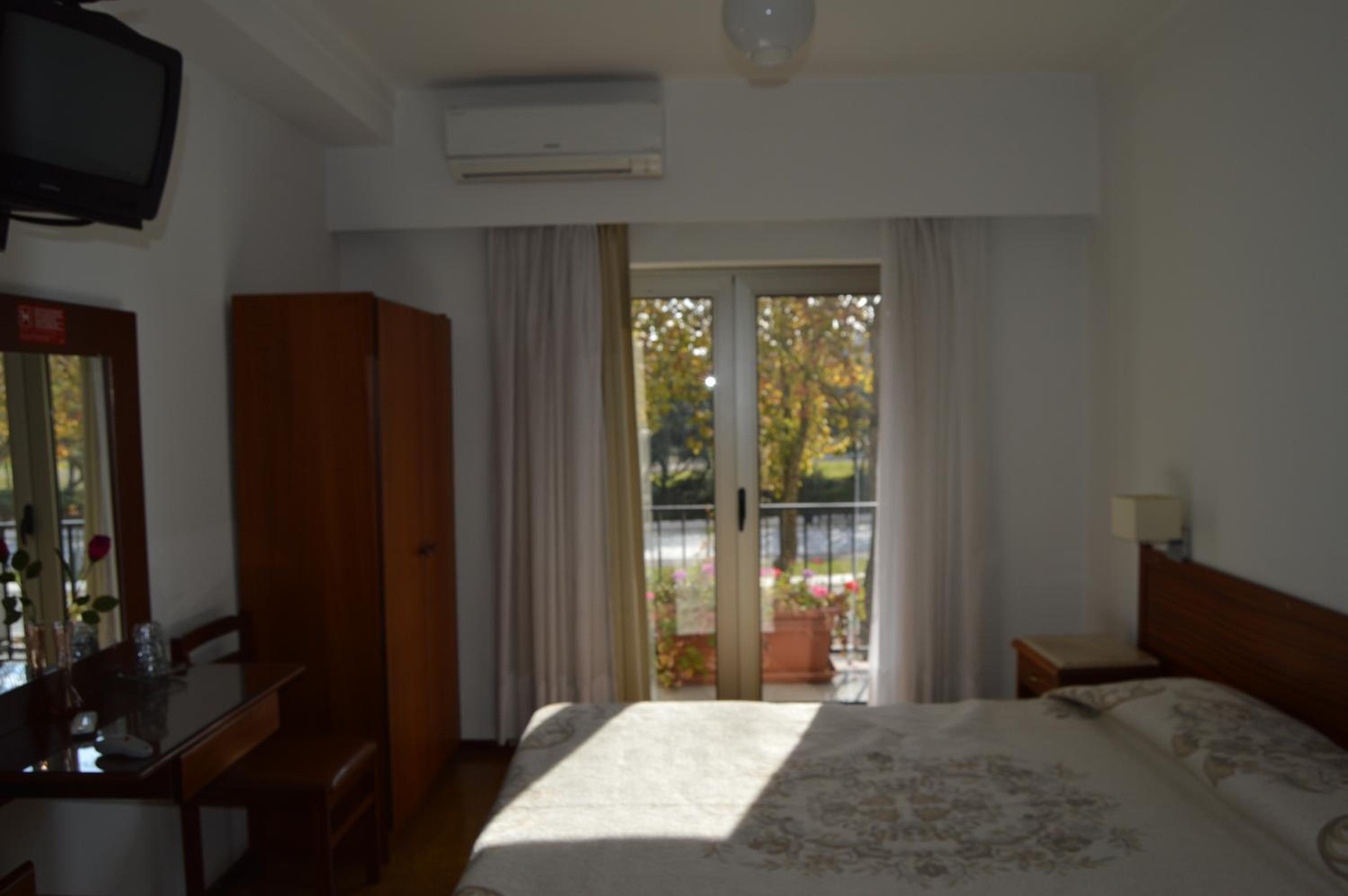 Double or Twin Room photo 1