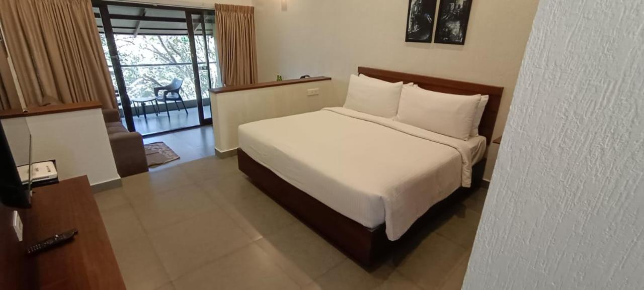 King Room with Balcony