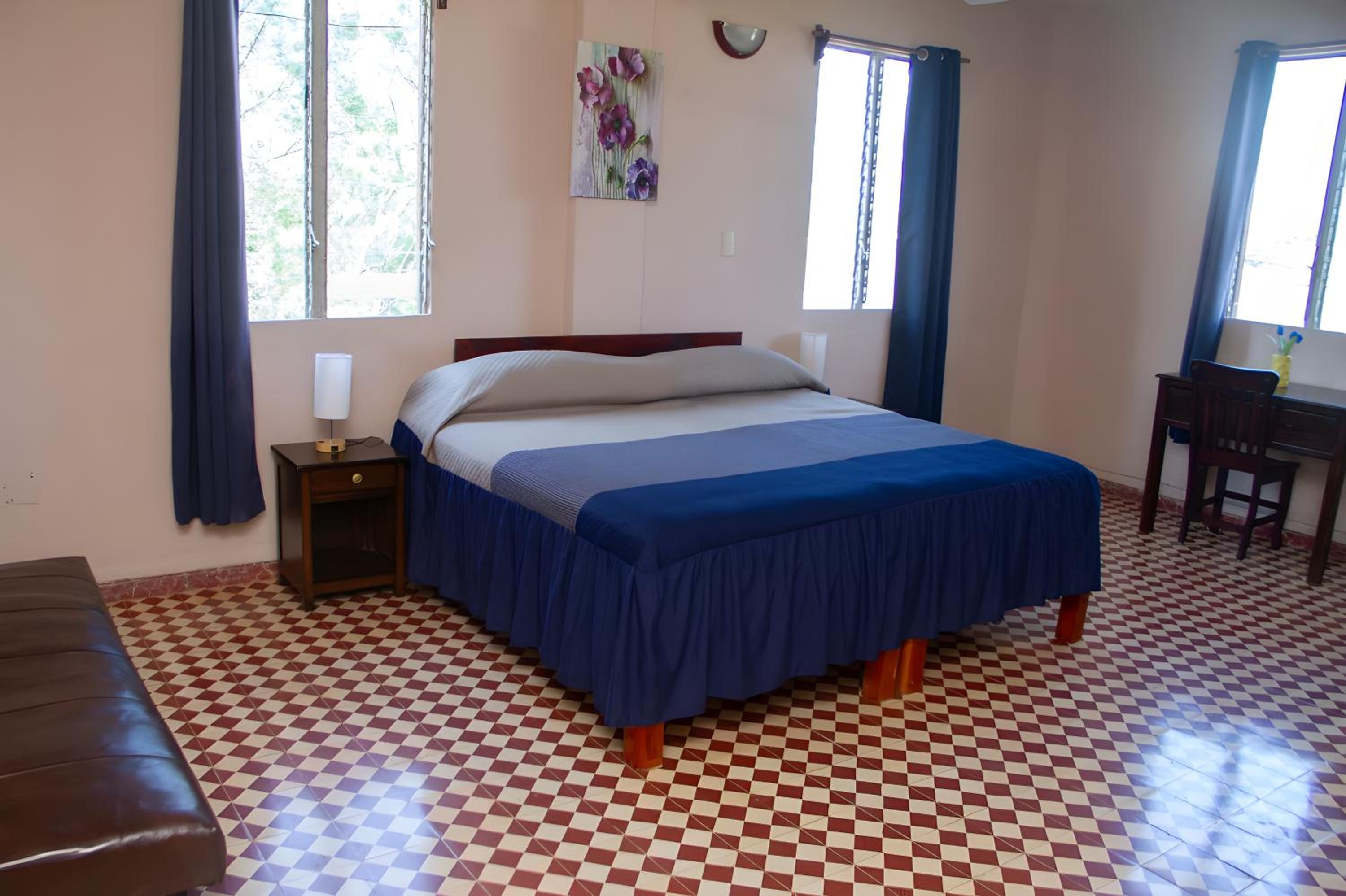 Superior King Suite photo 3