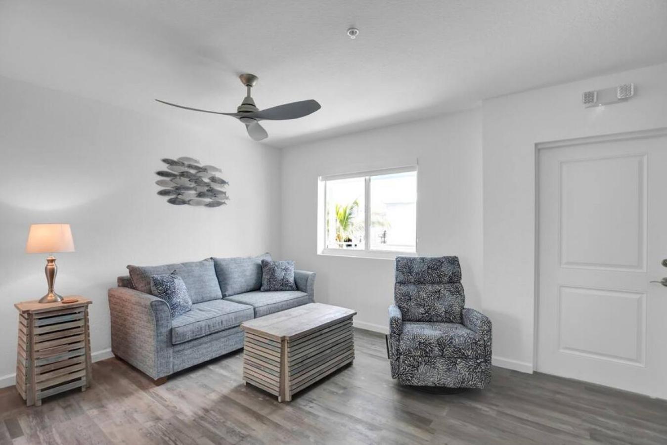 One-Bedroom House photo 1