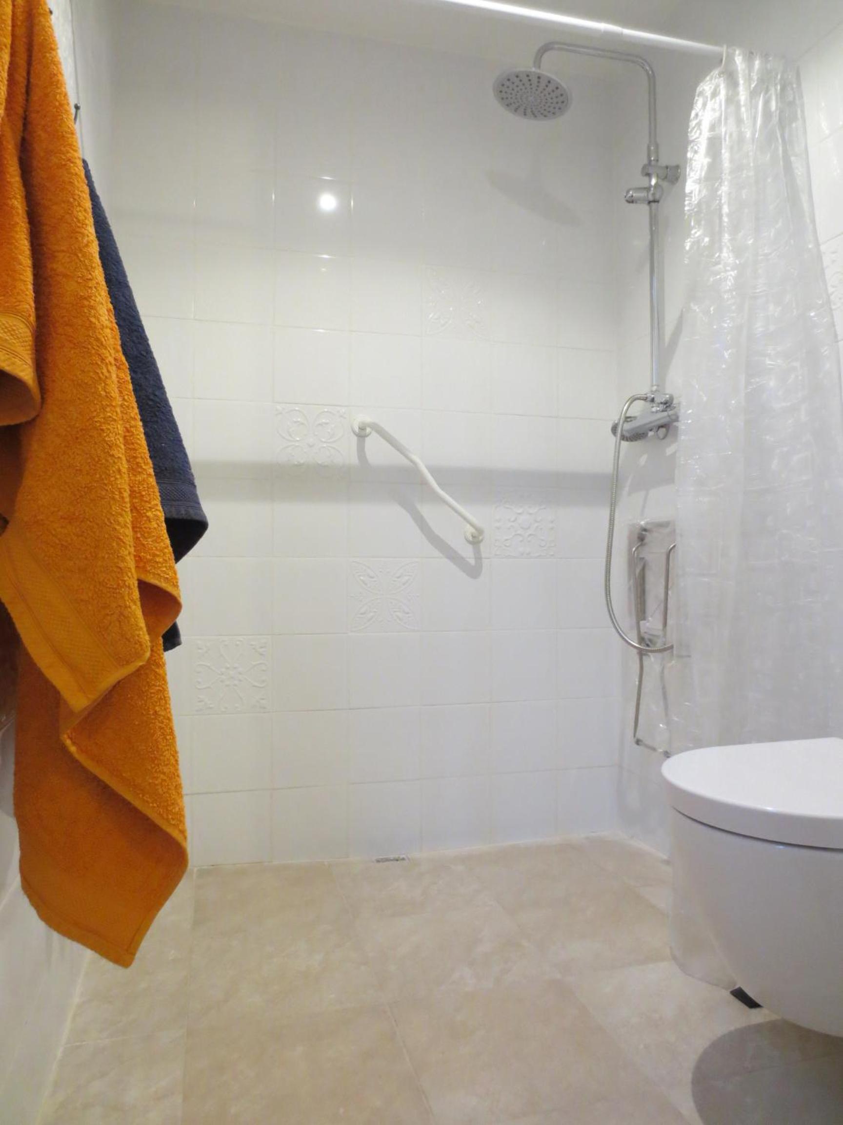 Double Room - Disability Access - Photo 3