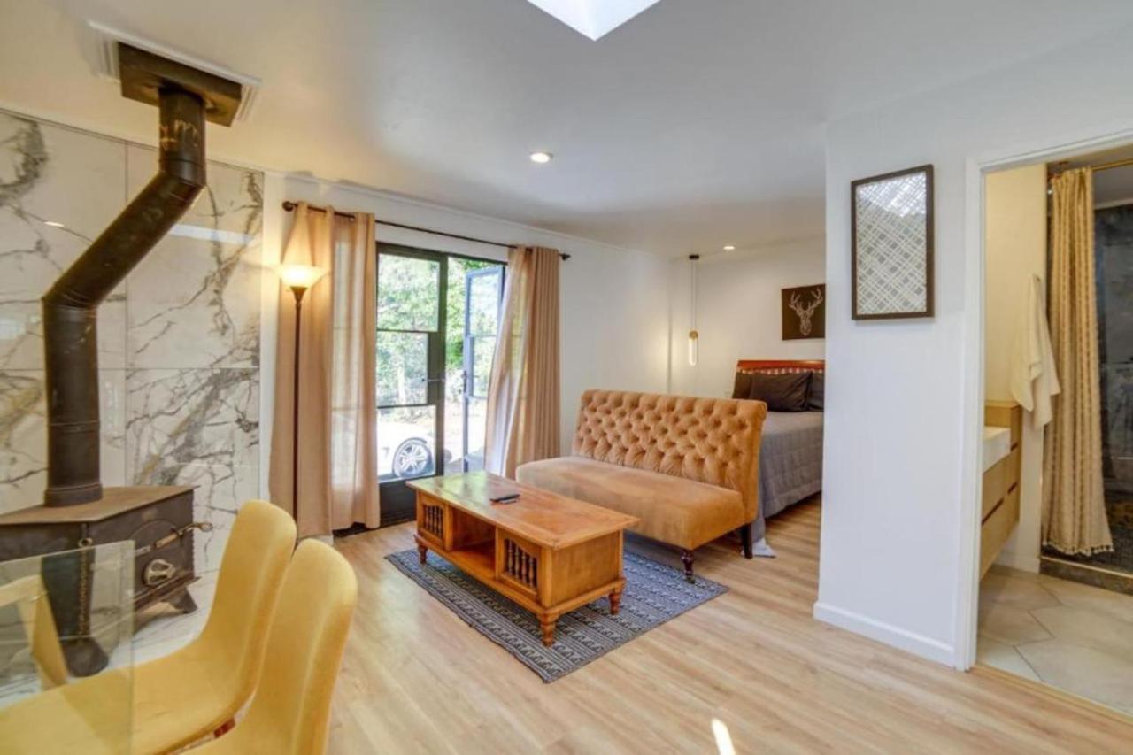 One-Bedroom House photo 3
