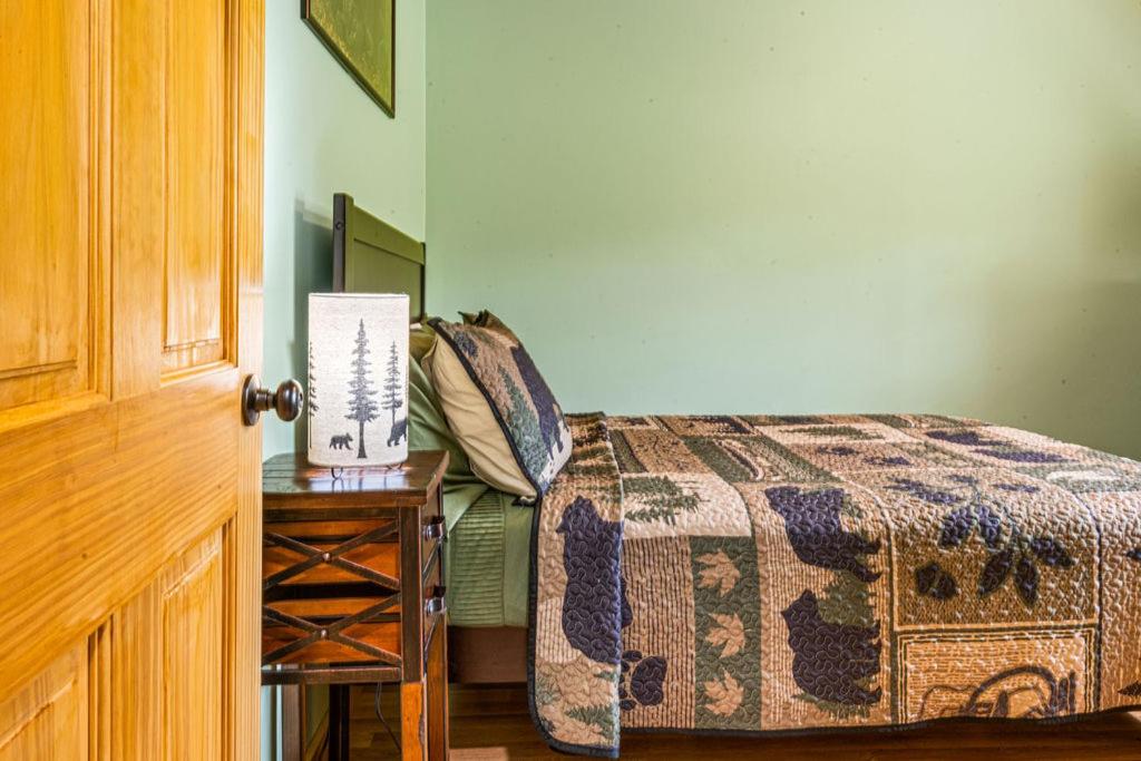 Two-Bedroom House photo 3