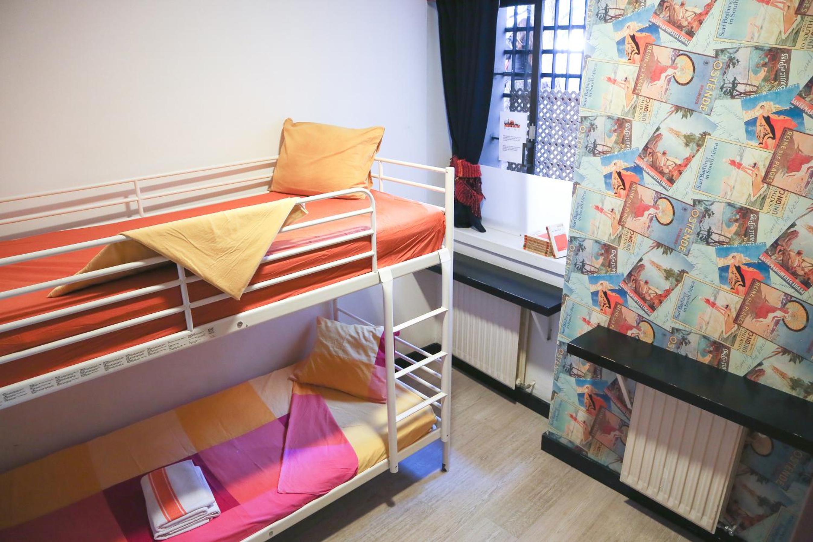 Habitación Doble con Baño Compartido