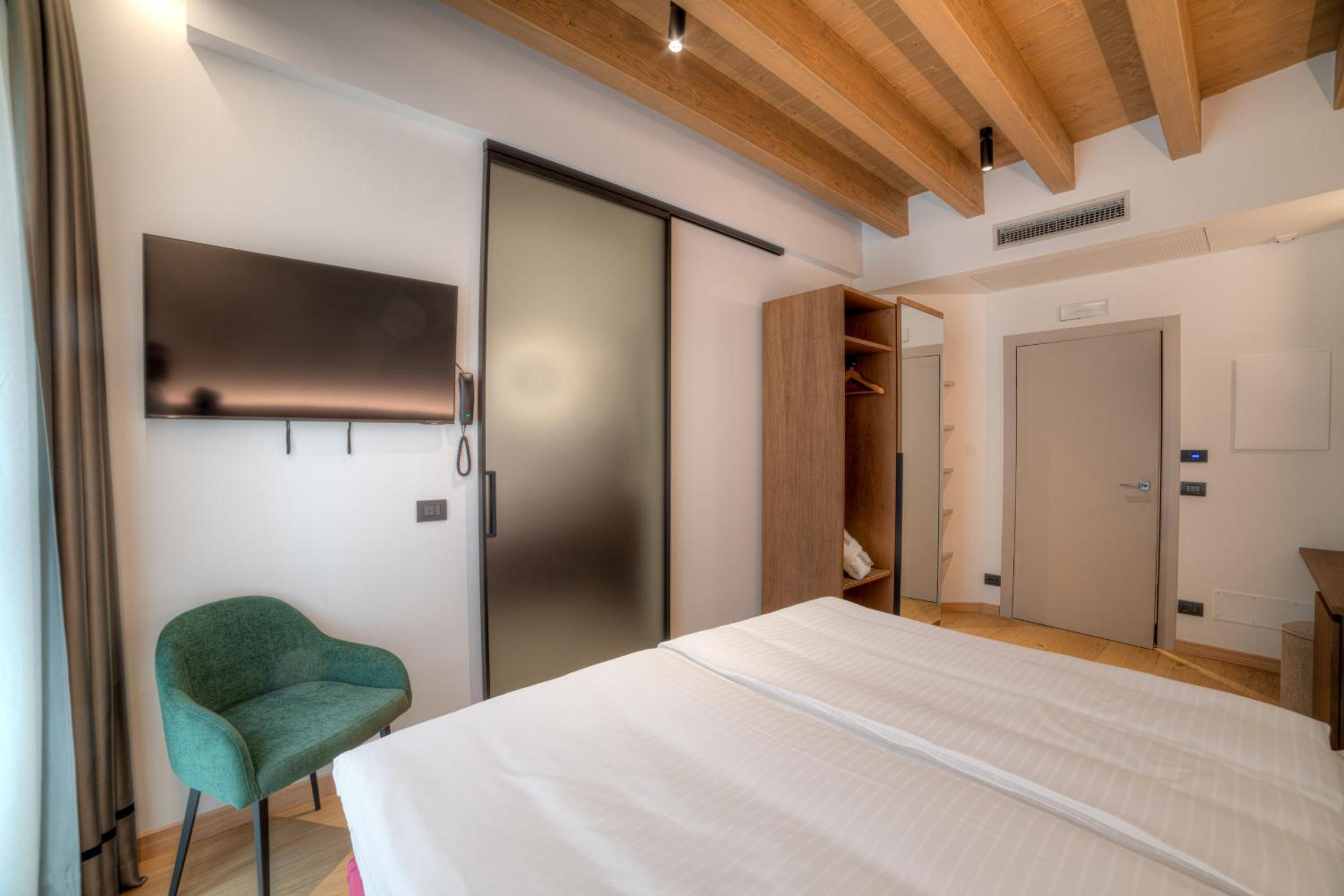 Superior Double Room photo 2
