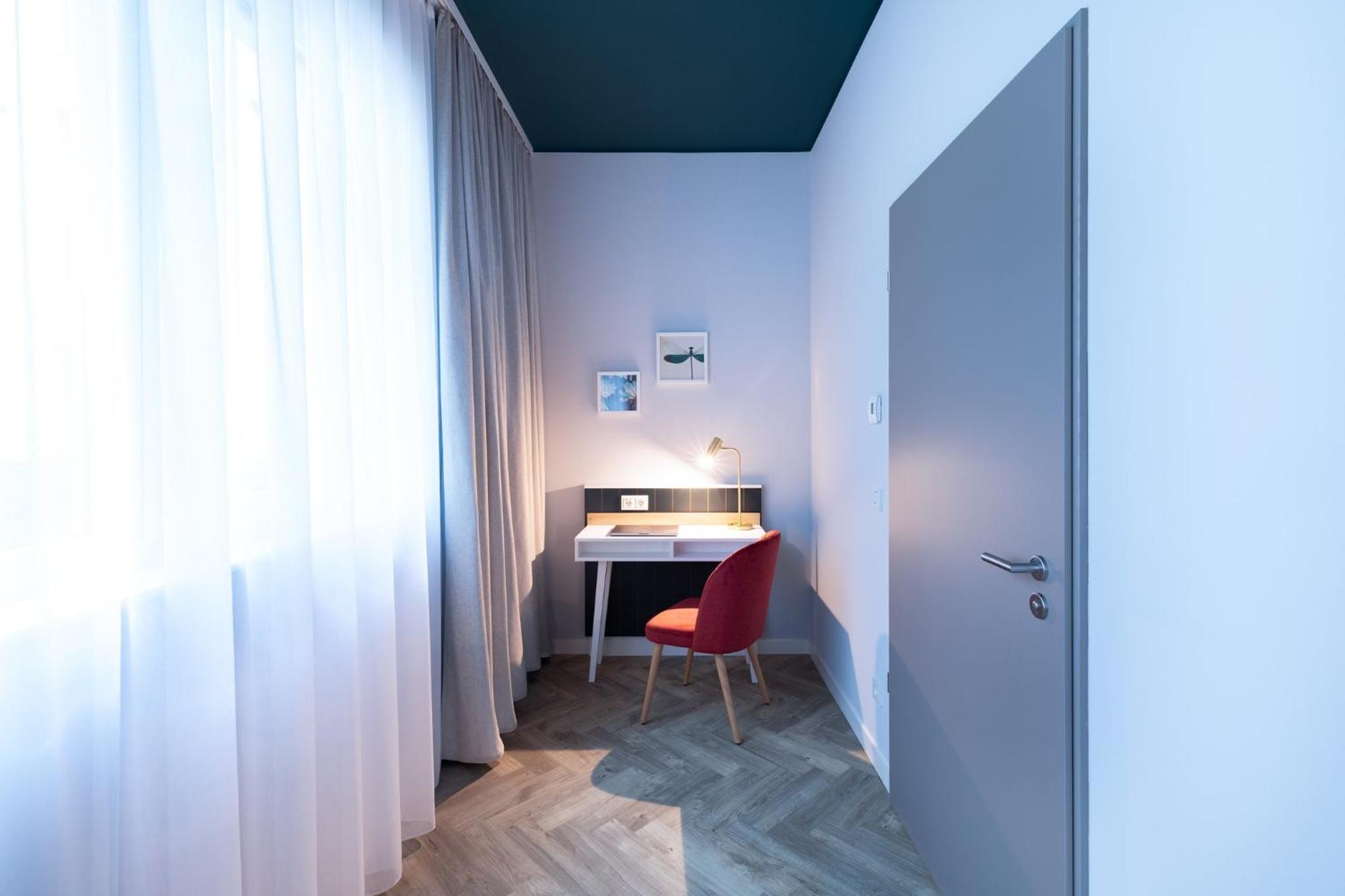 Standard Queen Room