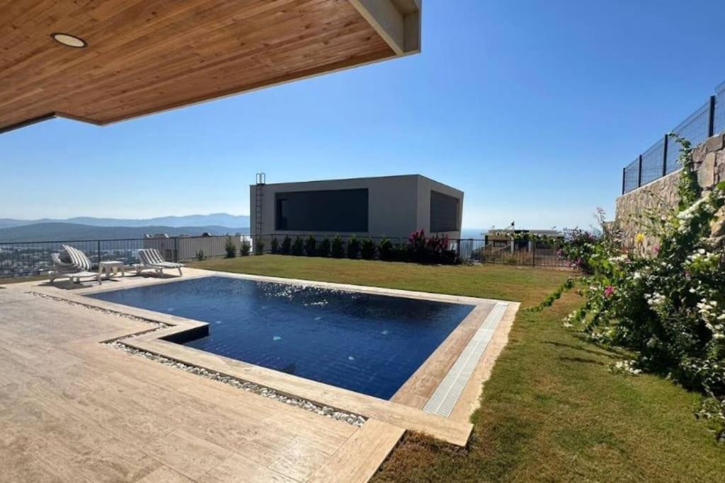 Villa photo 2