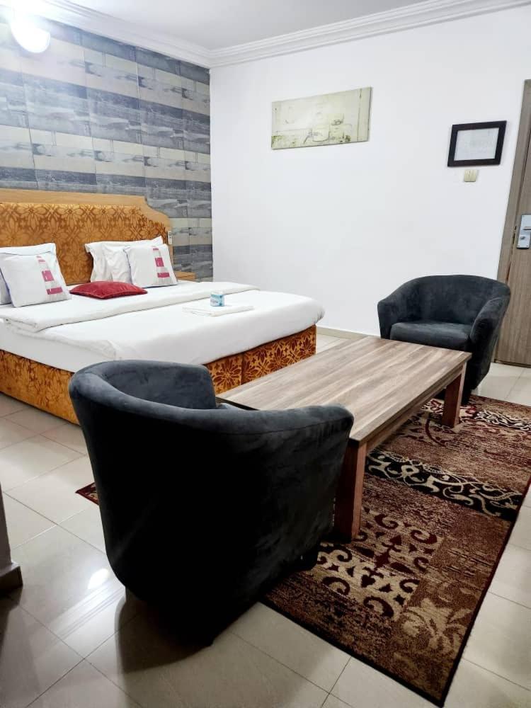 Deluxe Double Room With Shower photo 1