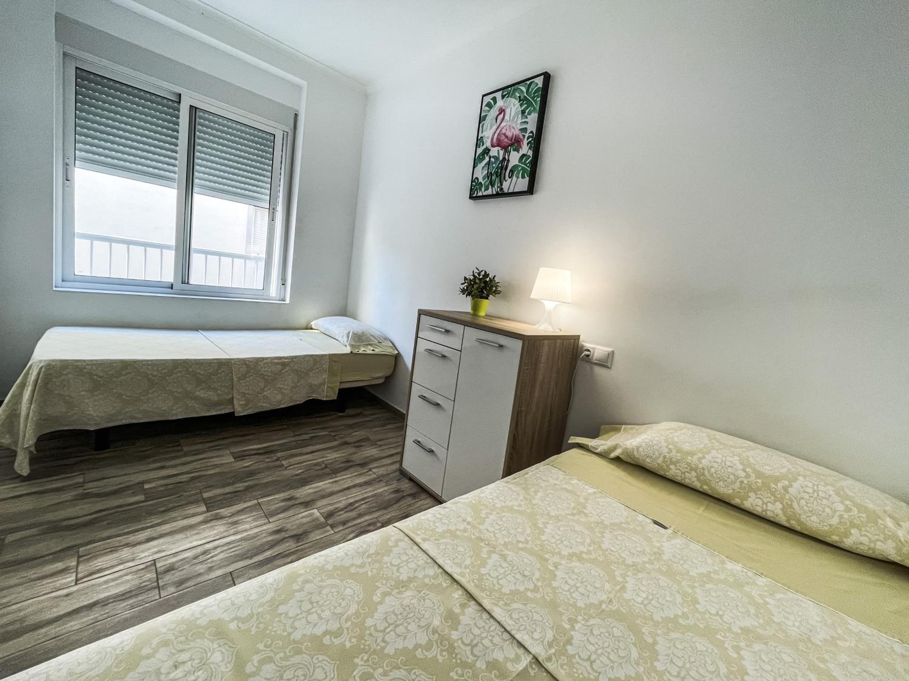 Apartamento de dos habitaciones con balcón