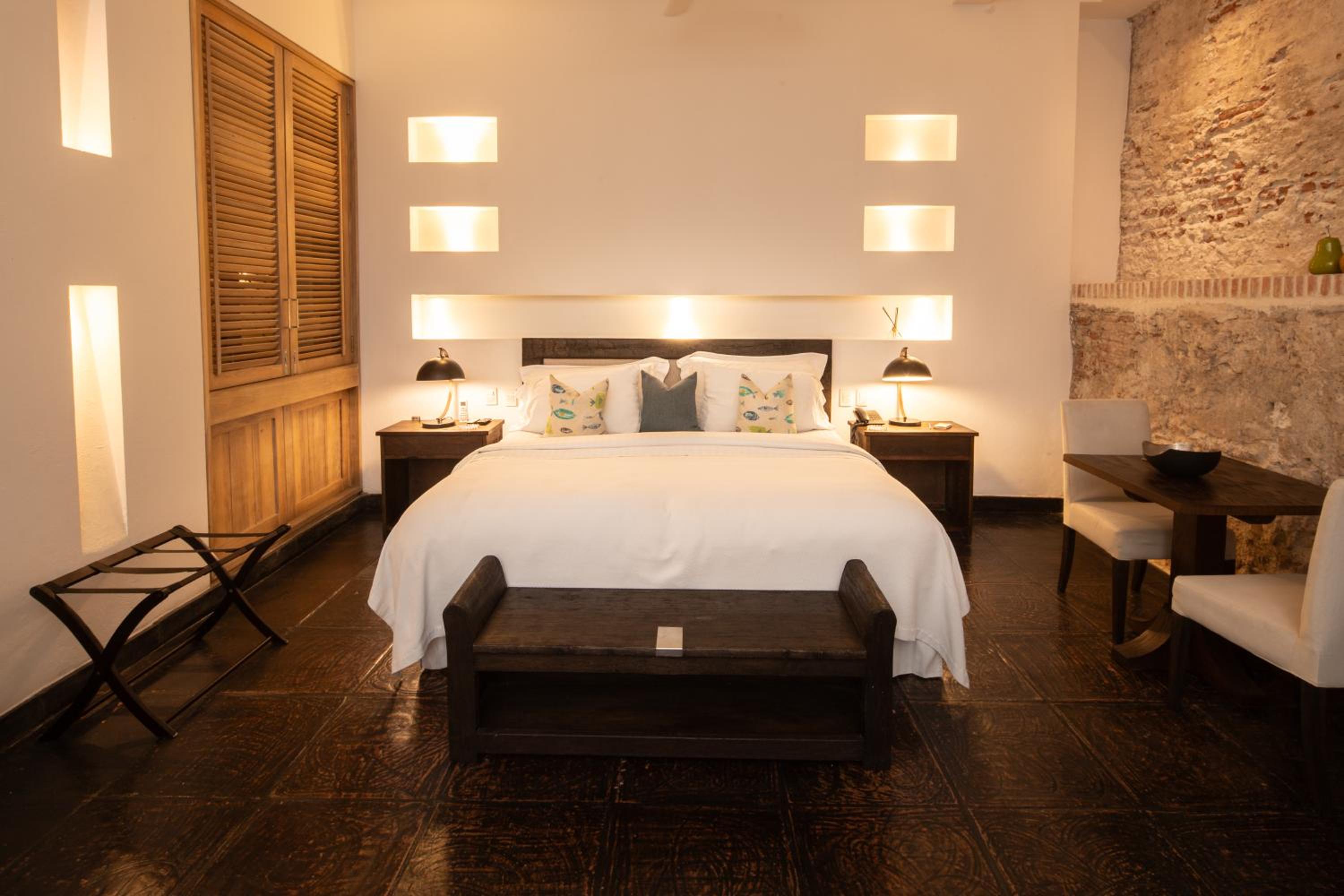 Deluxe Double Room with Bath photo 2