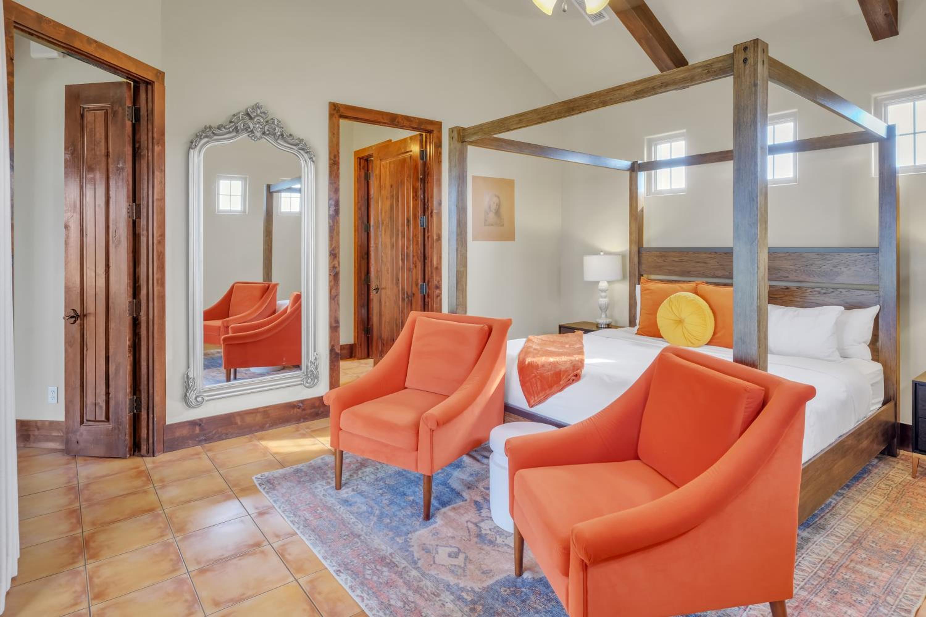 King Suite with Balcony photo 1