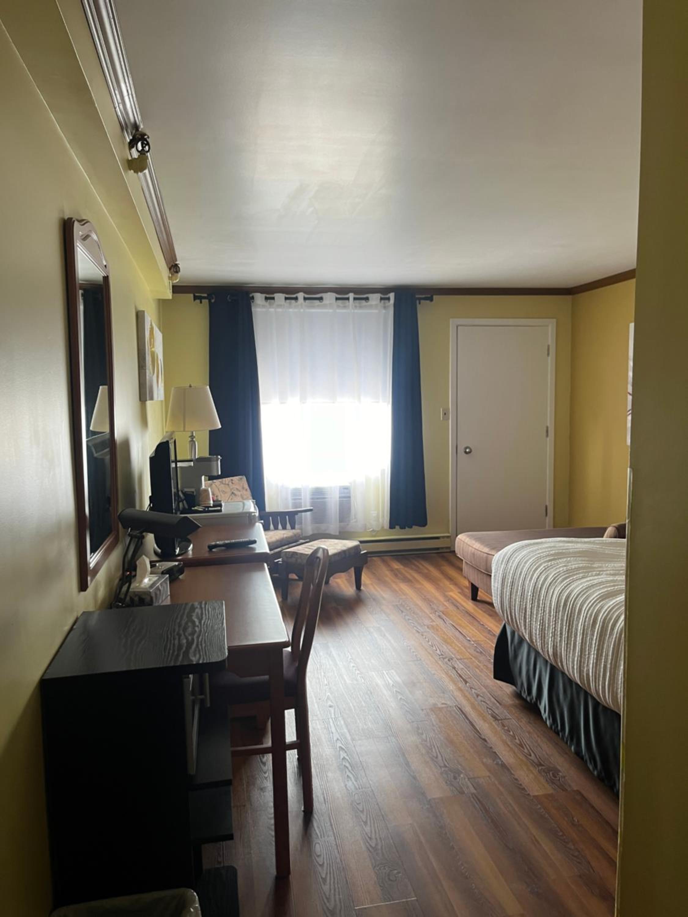 Deluxe Double Room with Balcony photo 2
