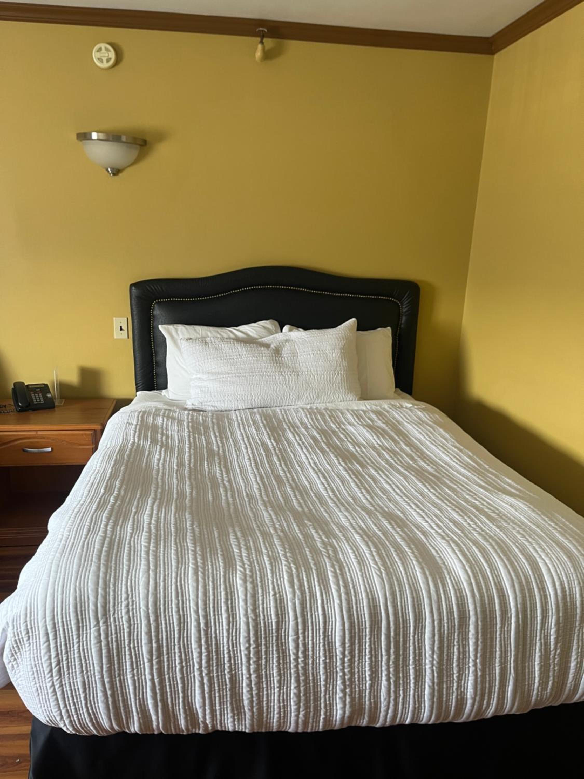 Deluxe Double Room with Balcony photo 1