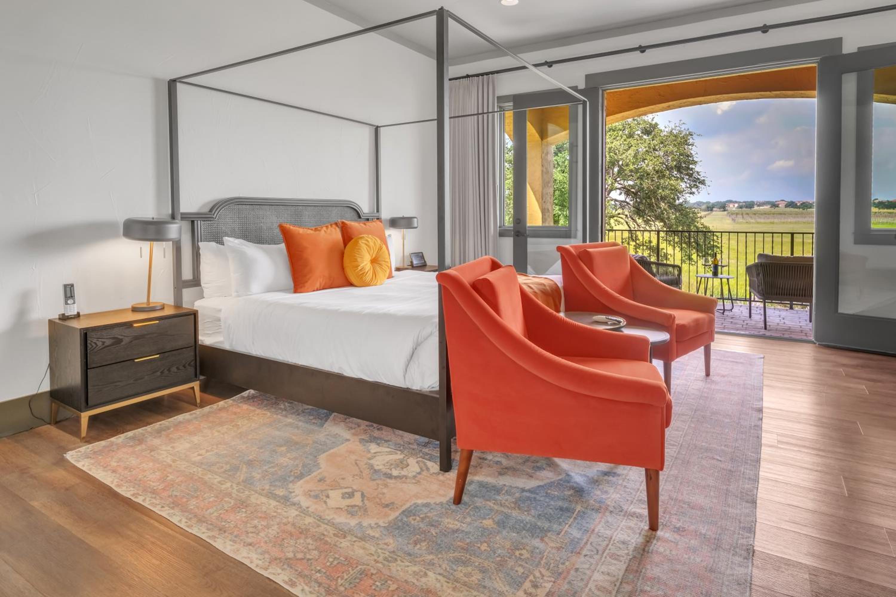 King Room with Balcony photo 2
