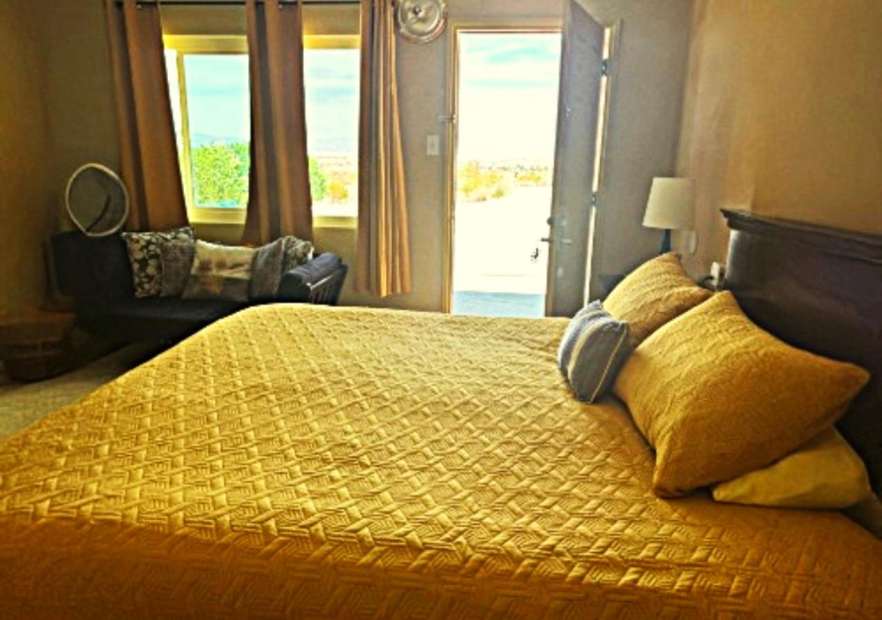 King Room with Mountain View