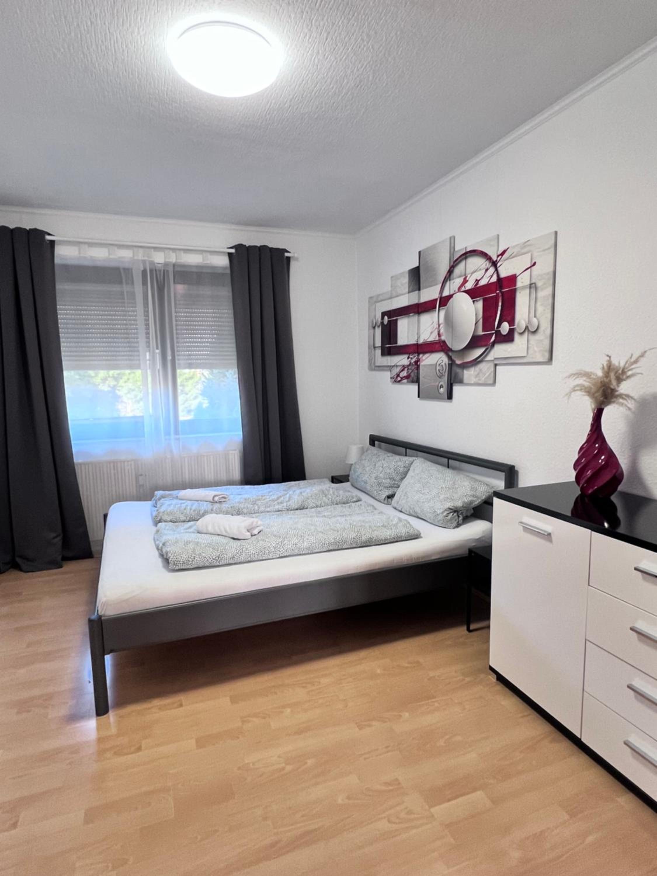 Apartment with Terrace - Photo 8