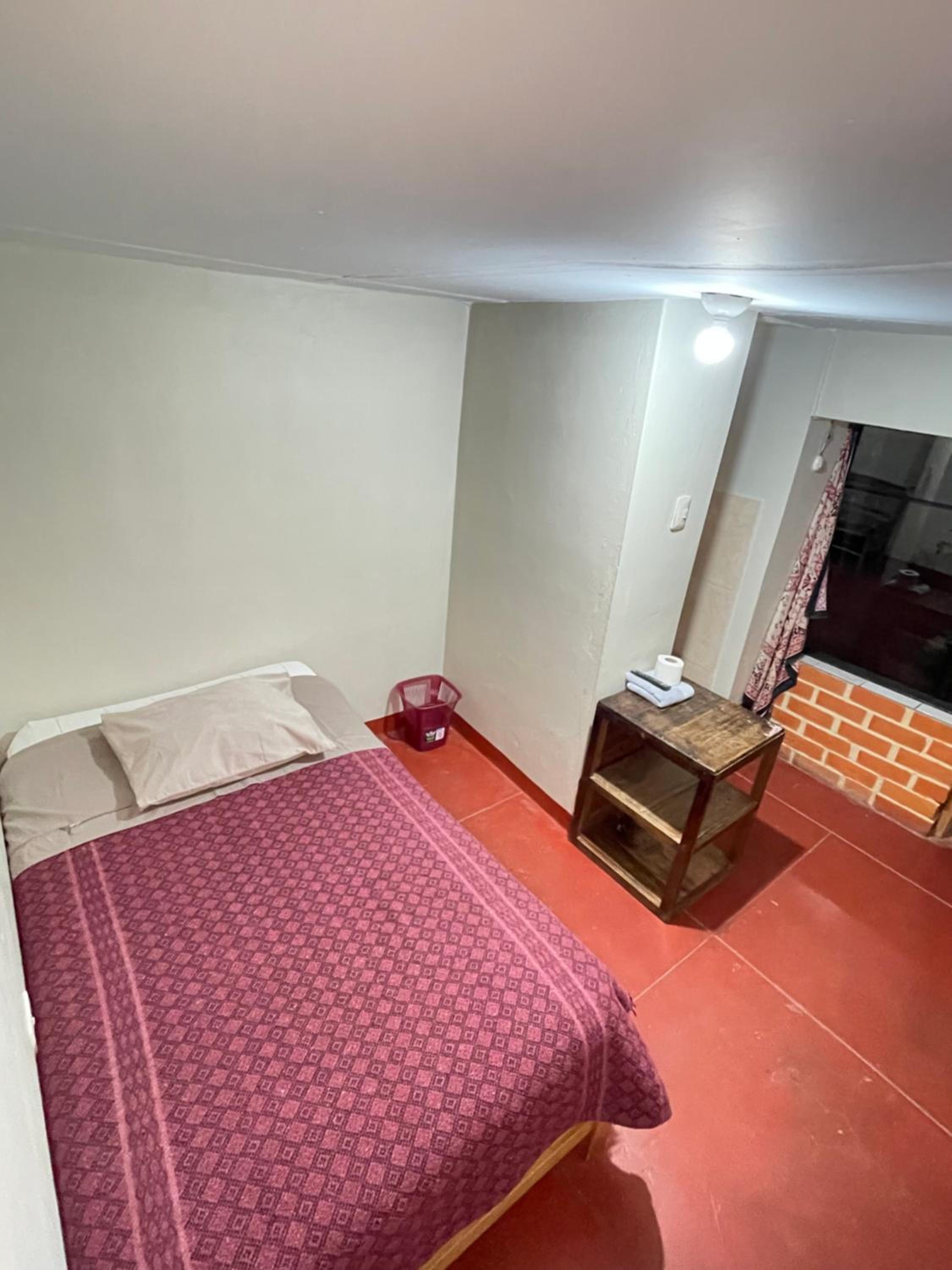 Single Room with Private Bathroom photo 3