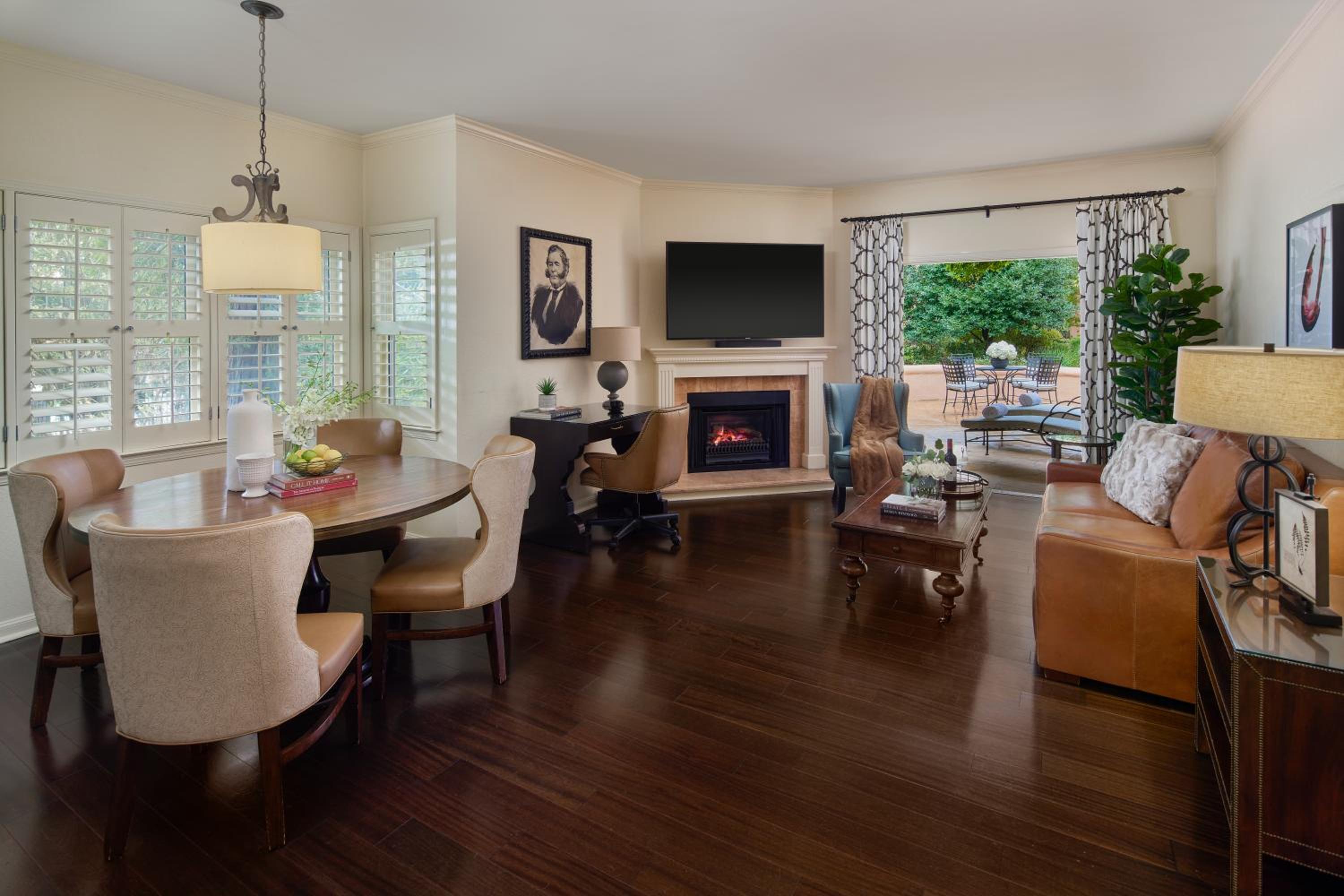 One-Bedroom General Vallejo King Suite with Sofa Bed and Patio - Fireplace/Garden View - Photo 1