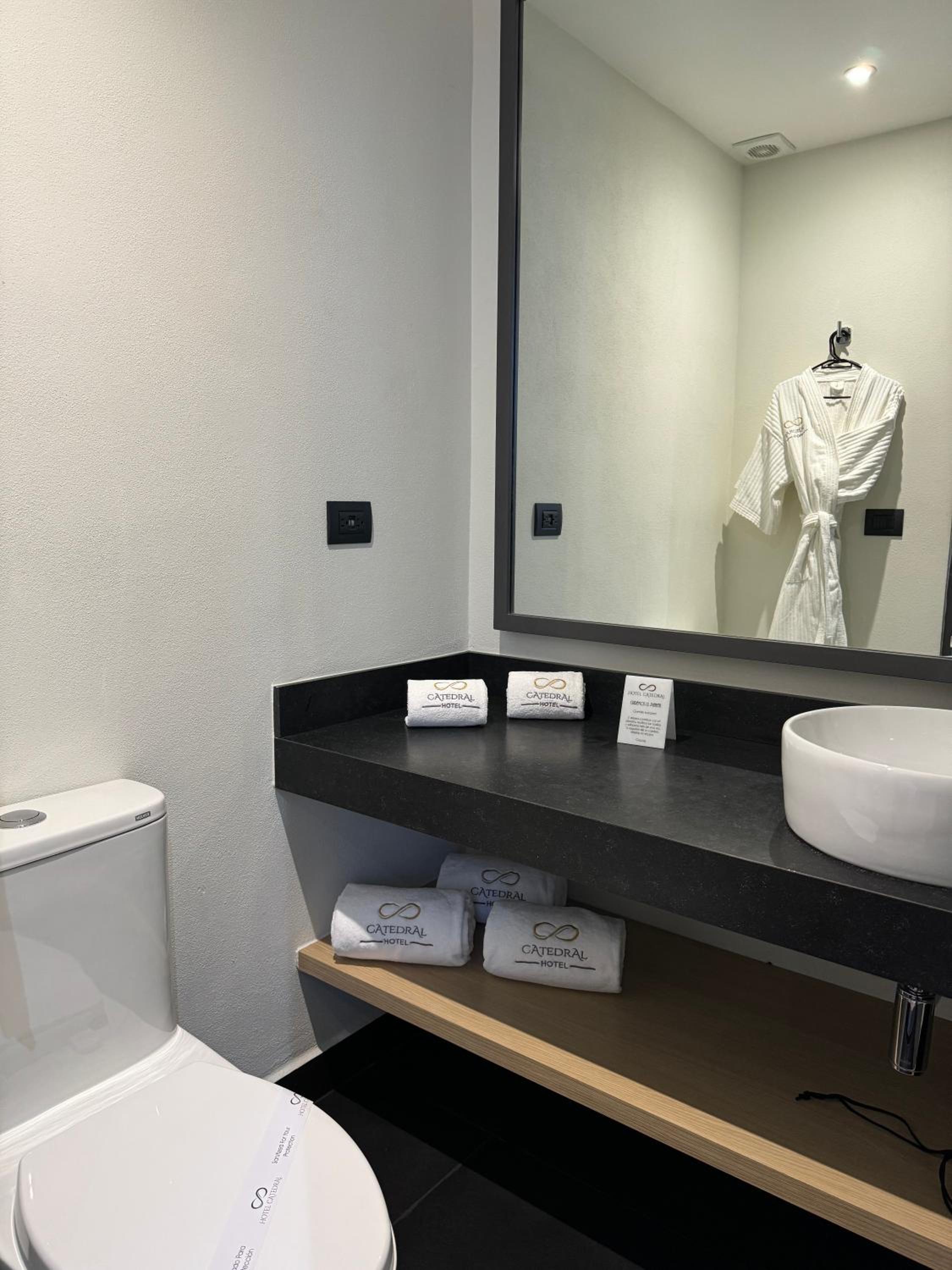 King Suite - Photo 7