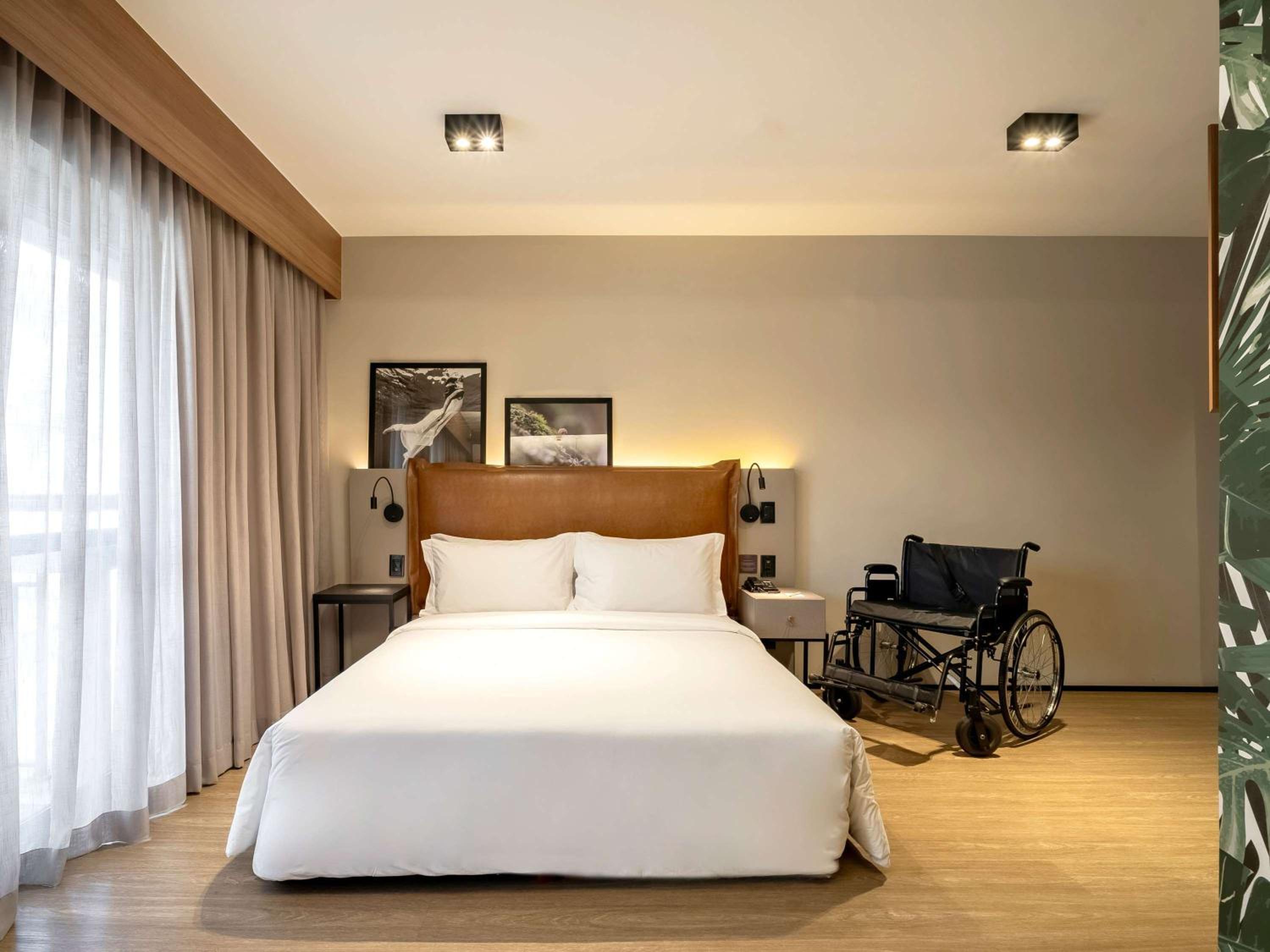 Deluxe Double Room with Balcony - Photo 1
