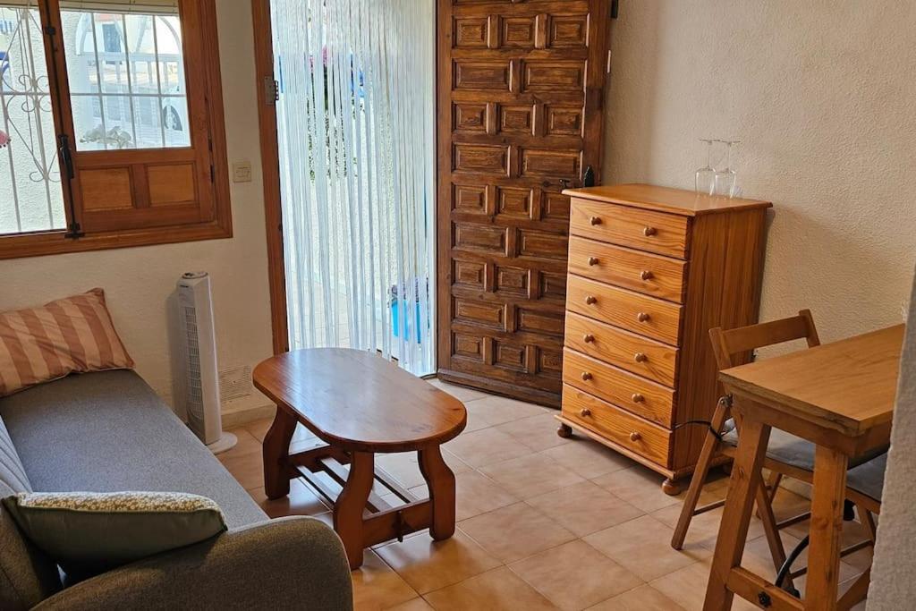 One-Bedroom House photo 3