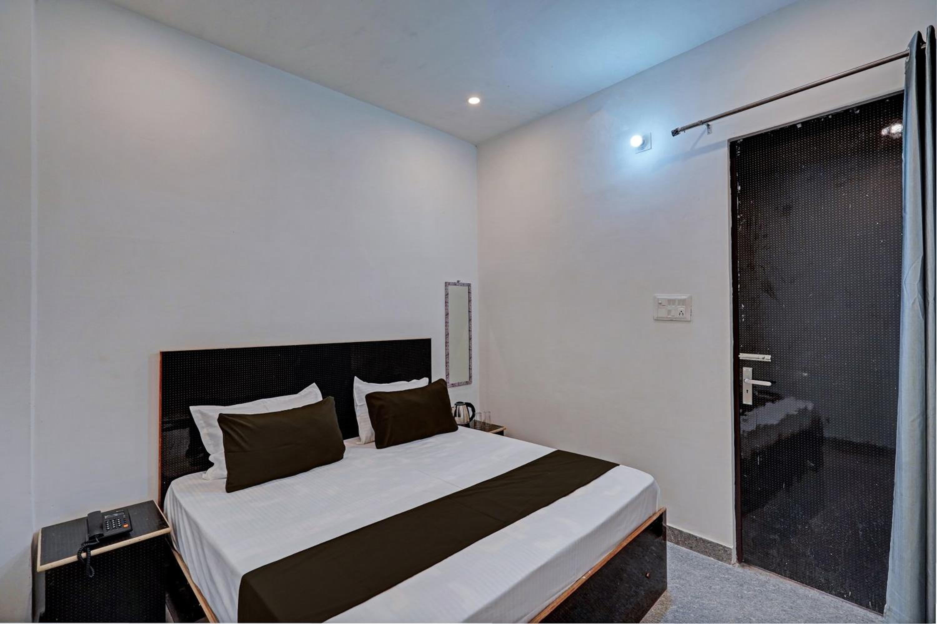 Classic Triple Room photo 1