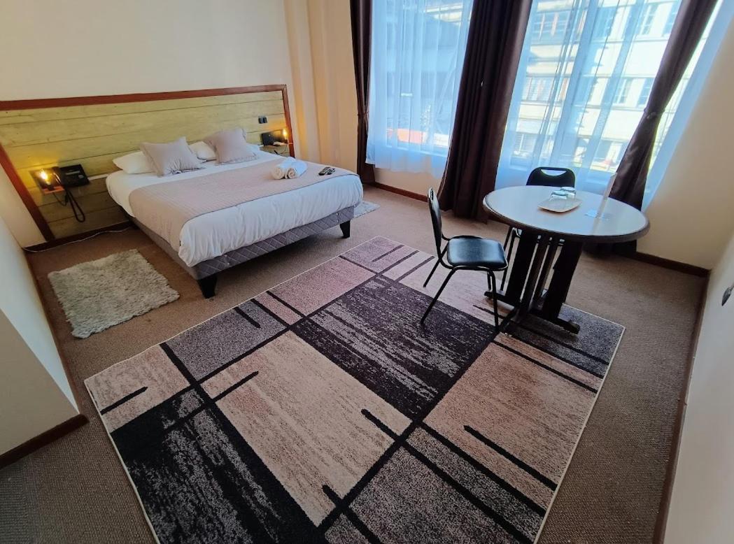 Deluxe Queen Room