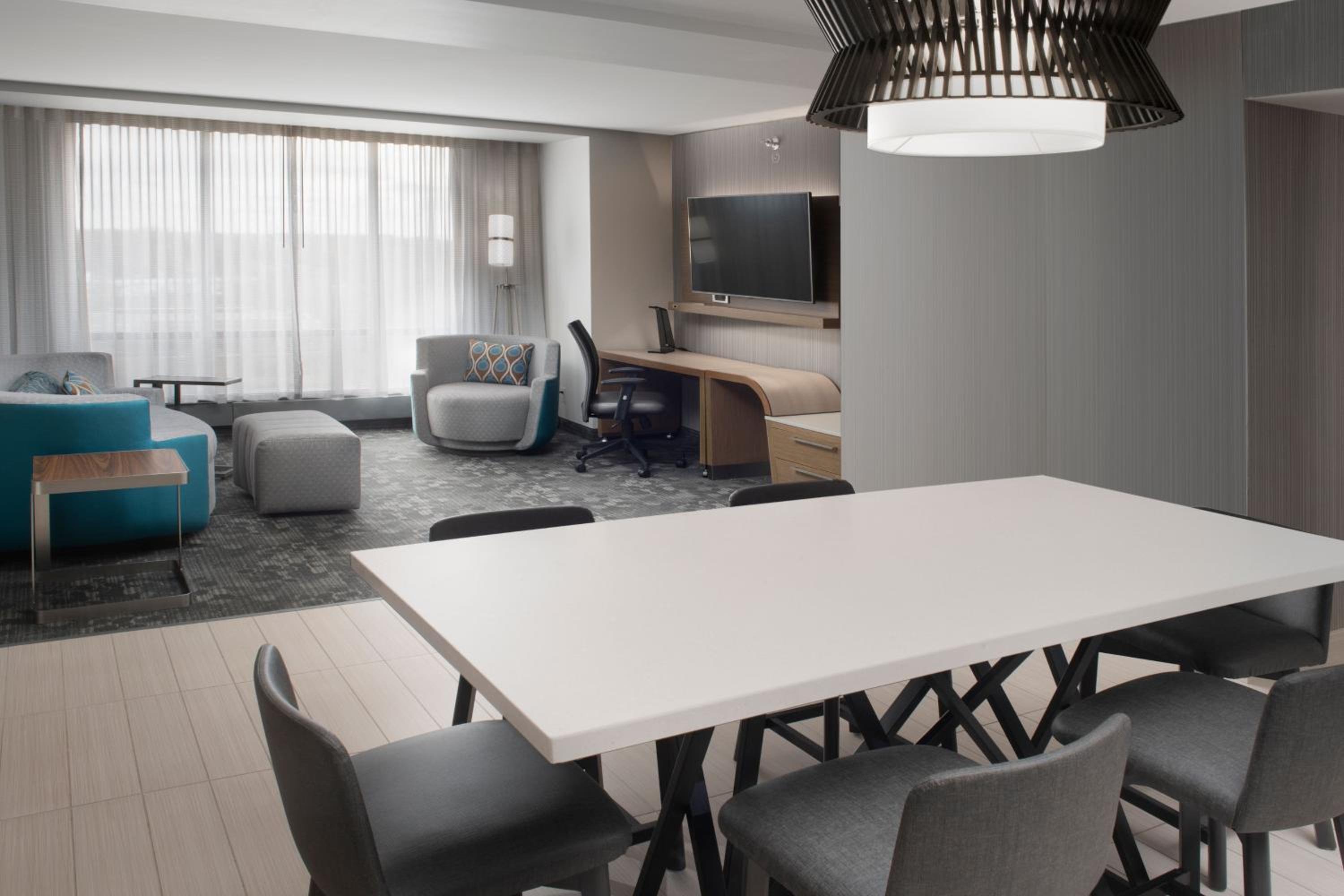 Courtyard by Marriott Edina Bloomington